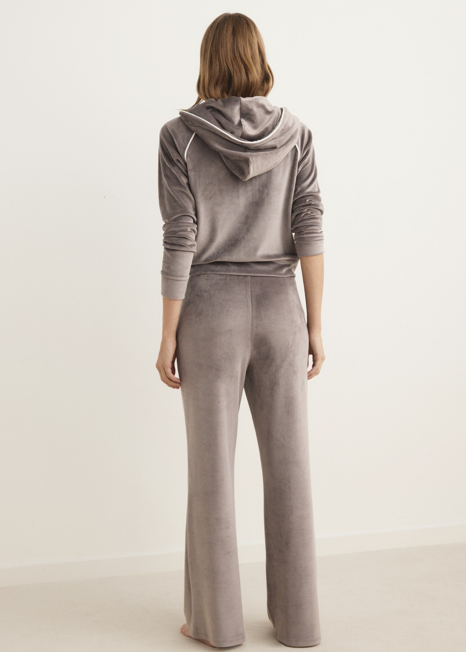 Sweat en velours au toucher doux - Verso de l’article