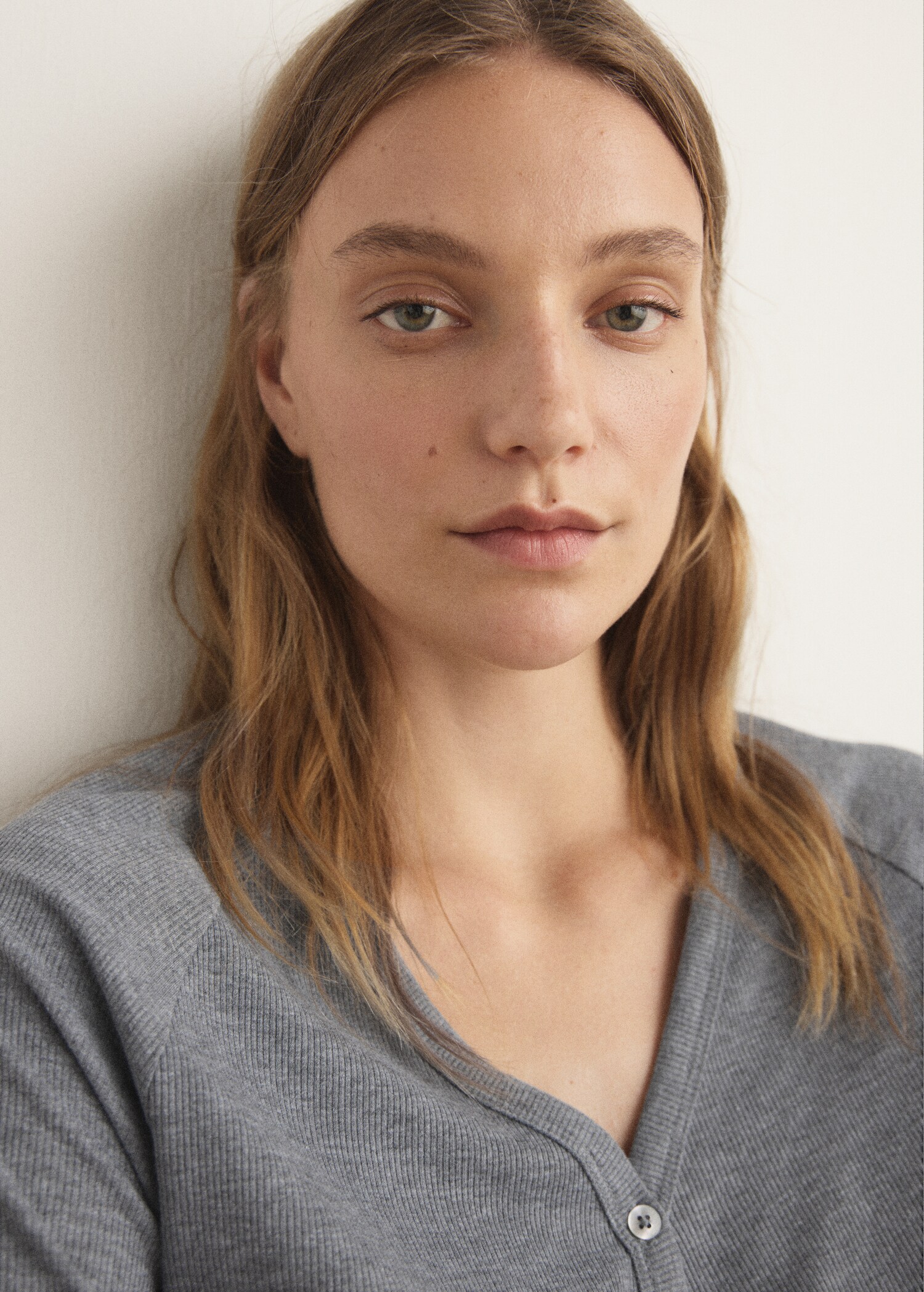 Buttons ribbed knit nightgown - Details of the article 1