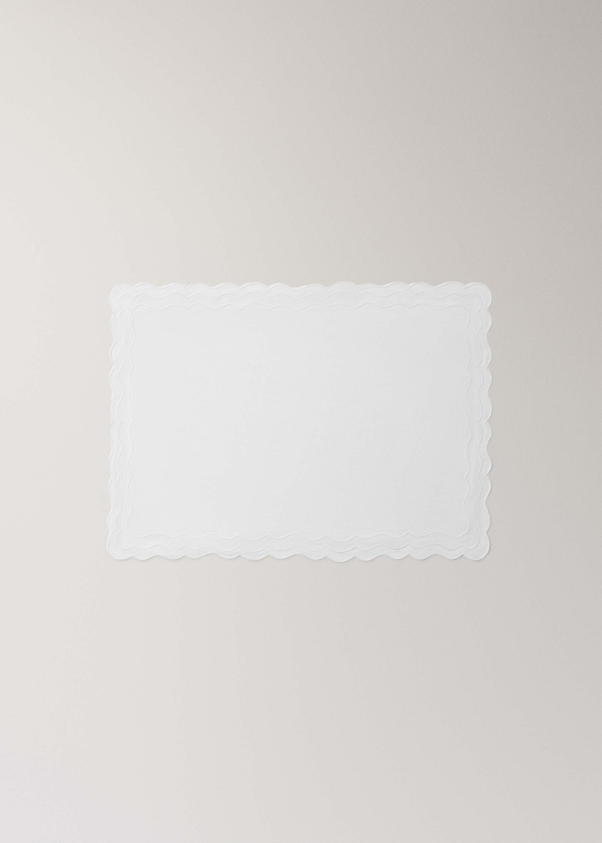 Waves pattern linen placemat - Article without model, White. Ref: 17054124-00.