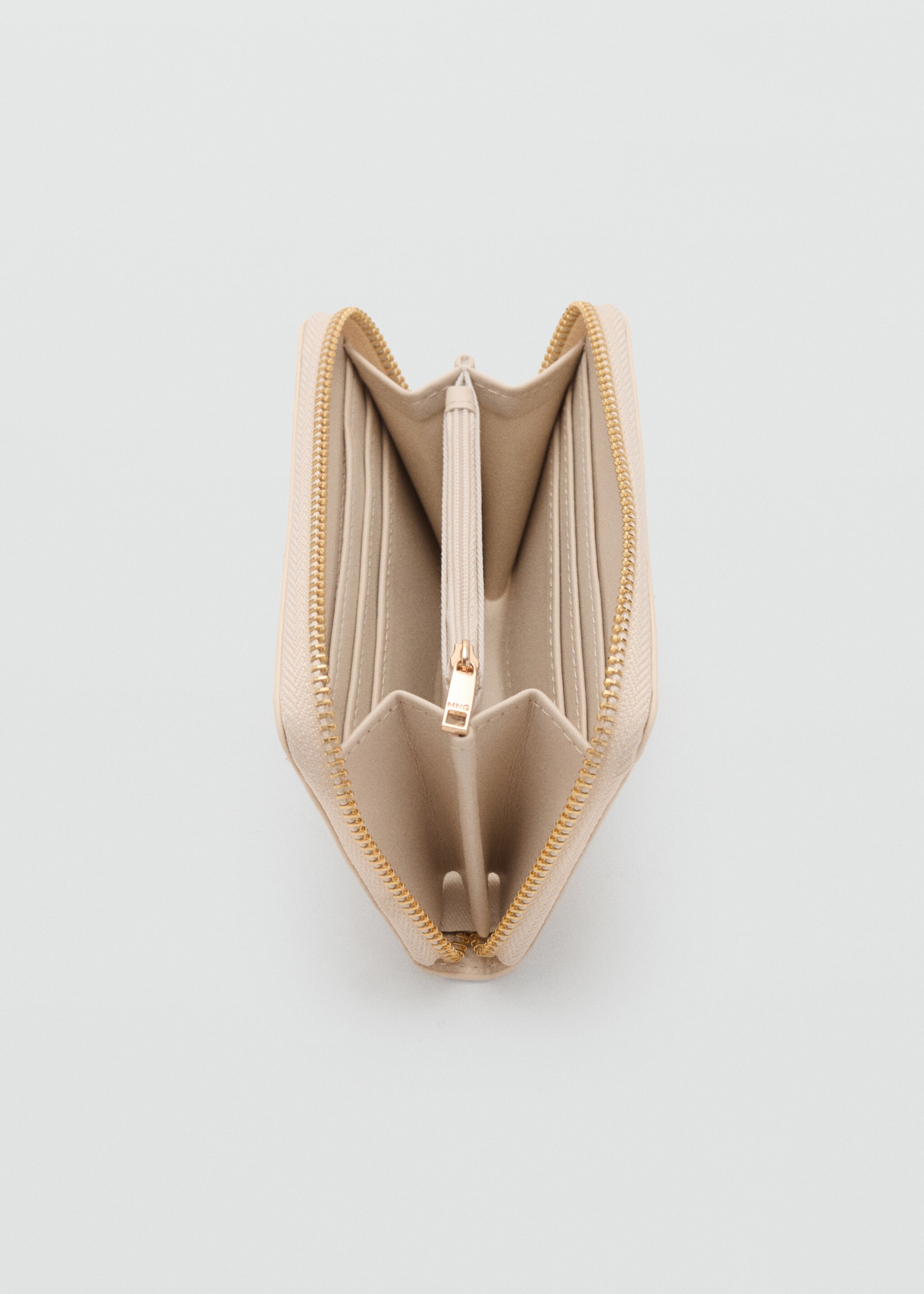 Medium patent leather wallet - Details of the article 1, Off White. Ref: 17054125-00.