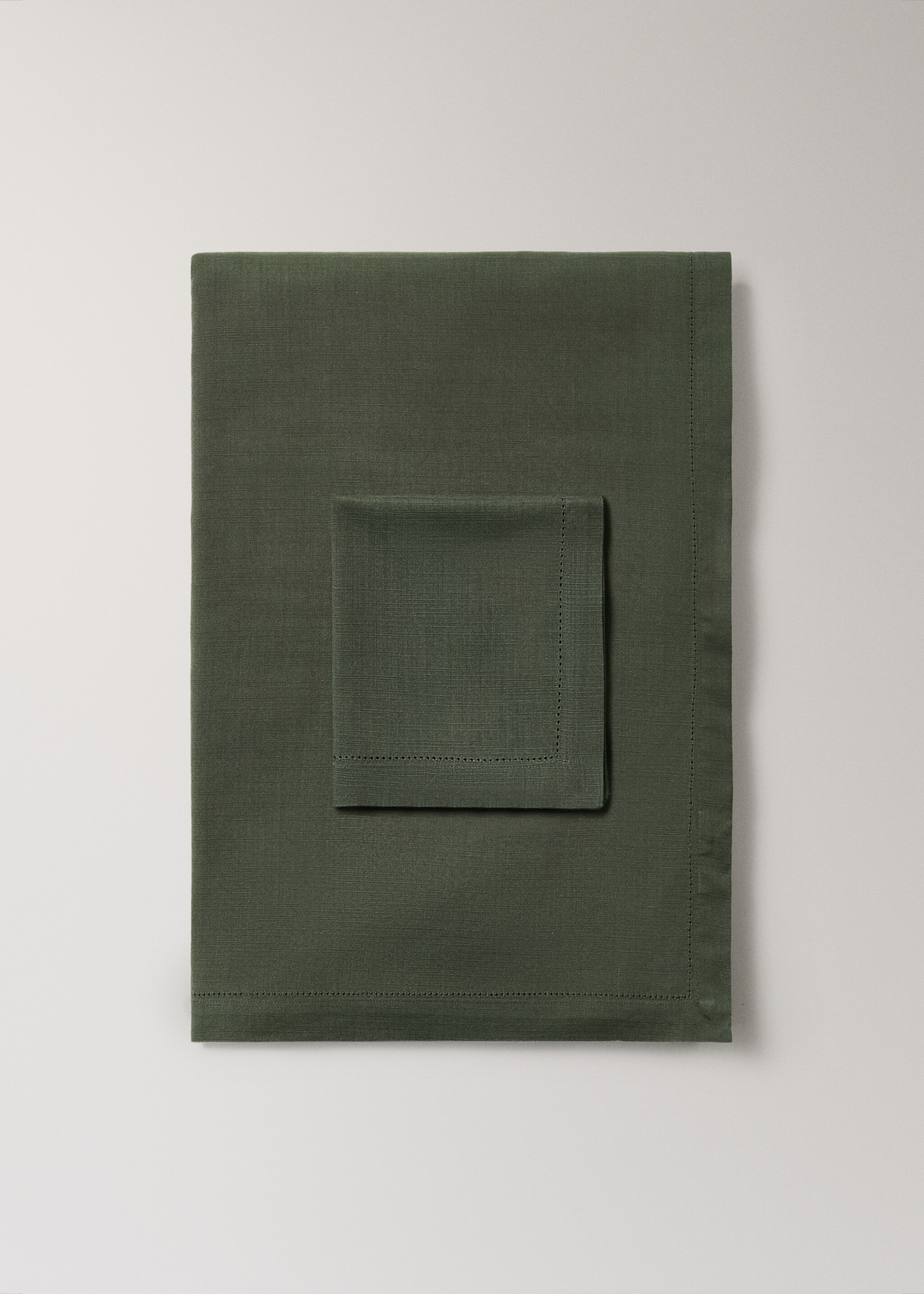 Cotton napkin with hemstitch - Details of the article 3, Green. Ref: 17054129-00.