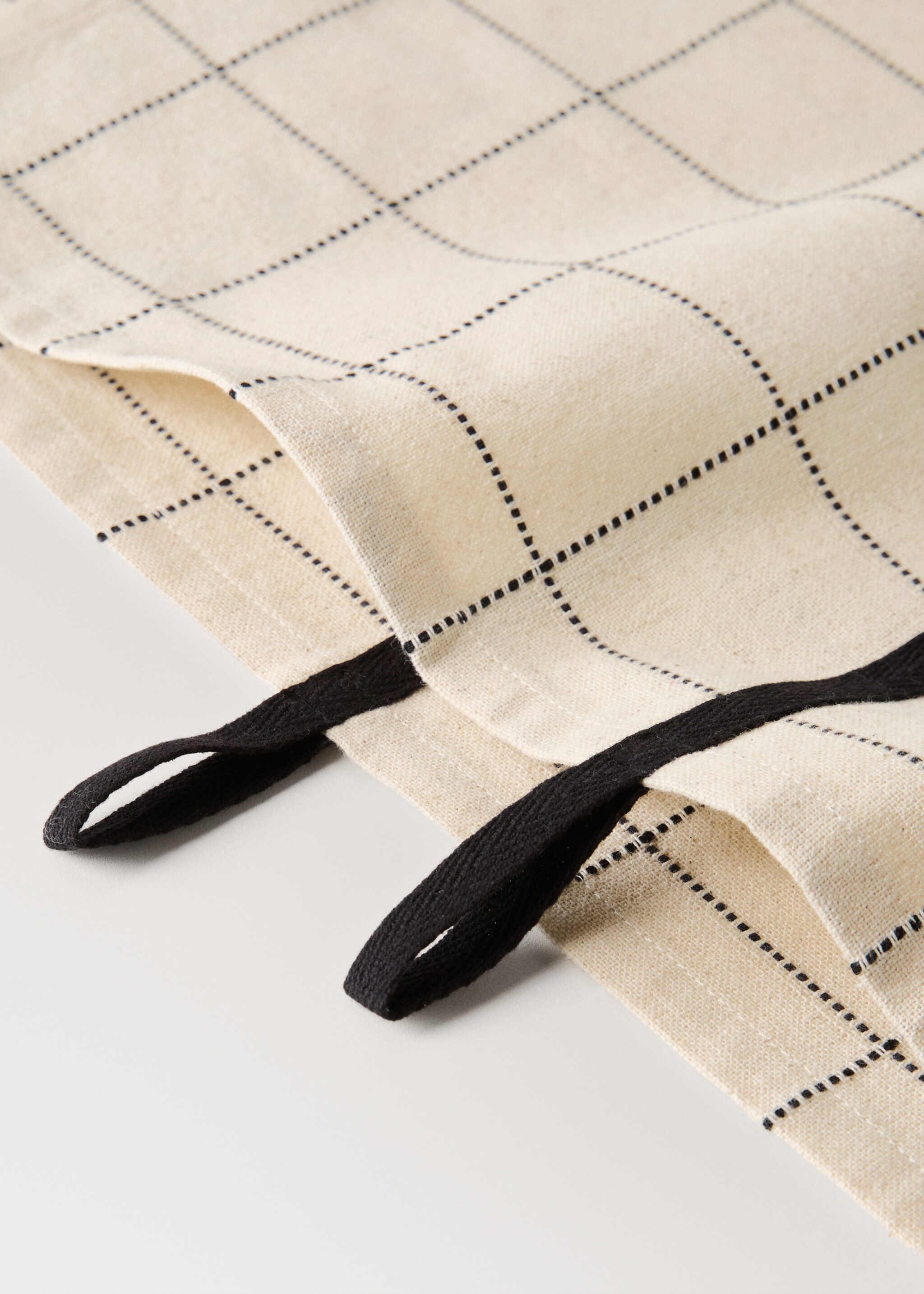 Cotton kitchen tea towel with stripes and checks - Details of the article 2, Light/Pastel Brown. Ref: 17054133-00.