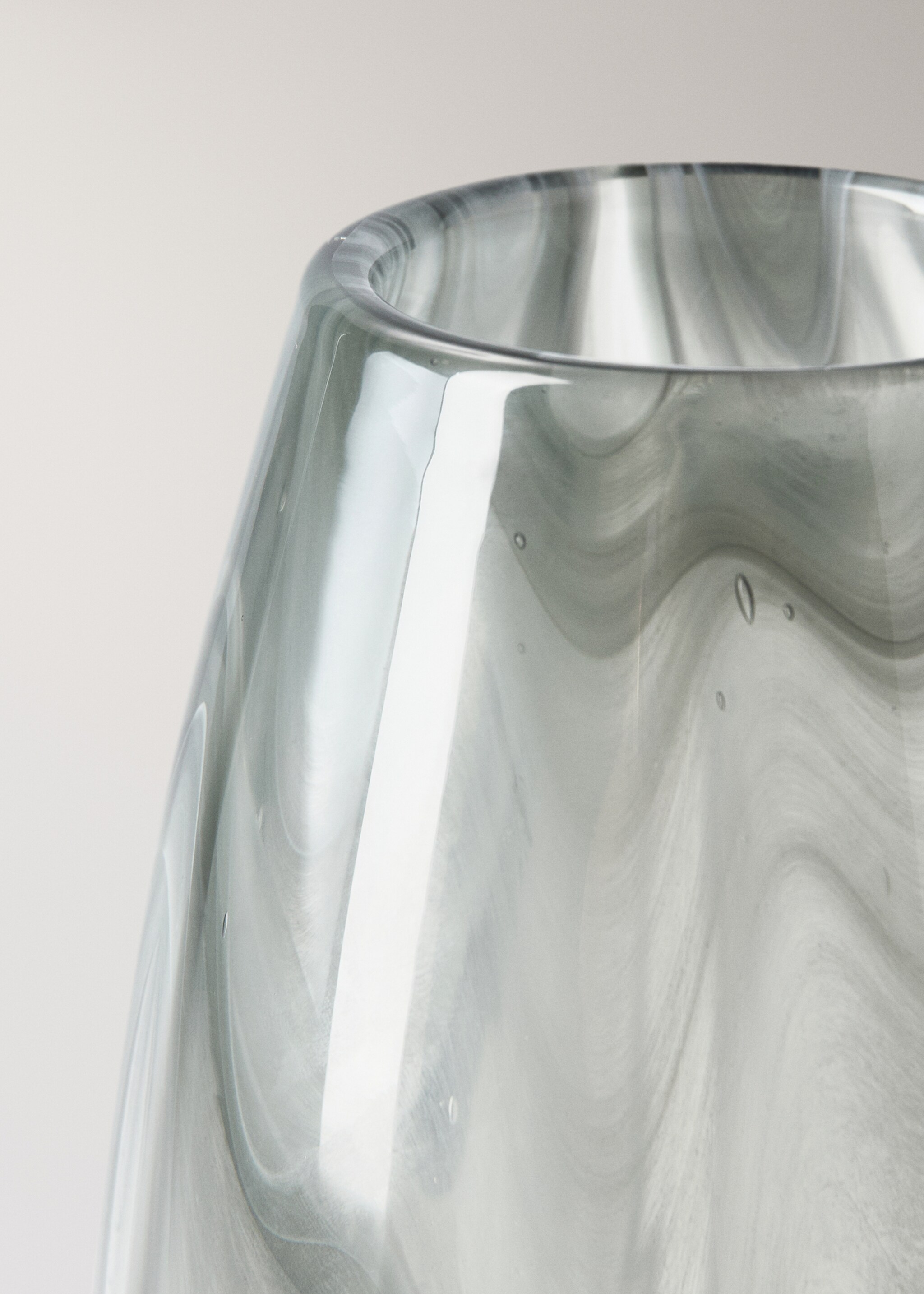 Hög vas glas vågor - Detaljer om artikeln 1, Grå. Ref: 17054136-00.