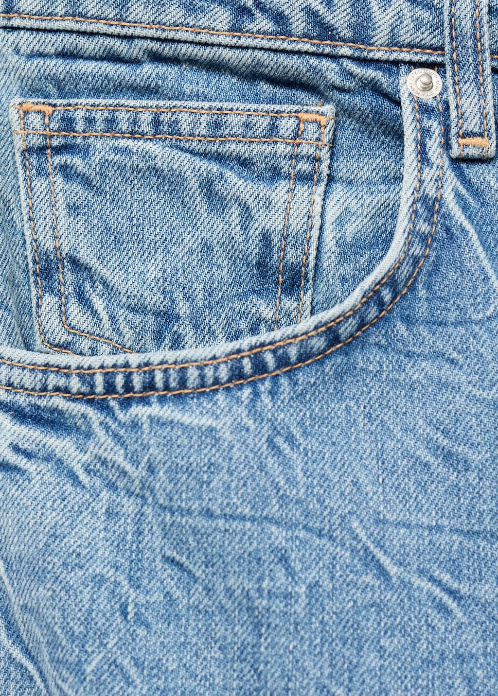 Straight-fit jeans with a creased effect
