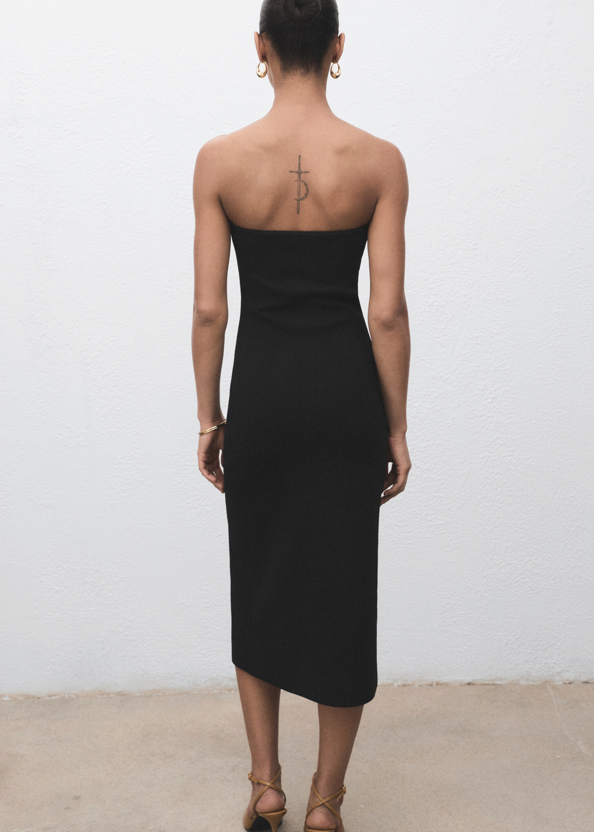 Strapless dress with jewel buttons - Reverse of the article, Black. Ref: 17054139-00.