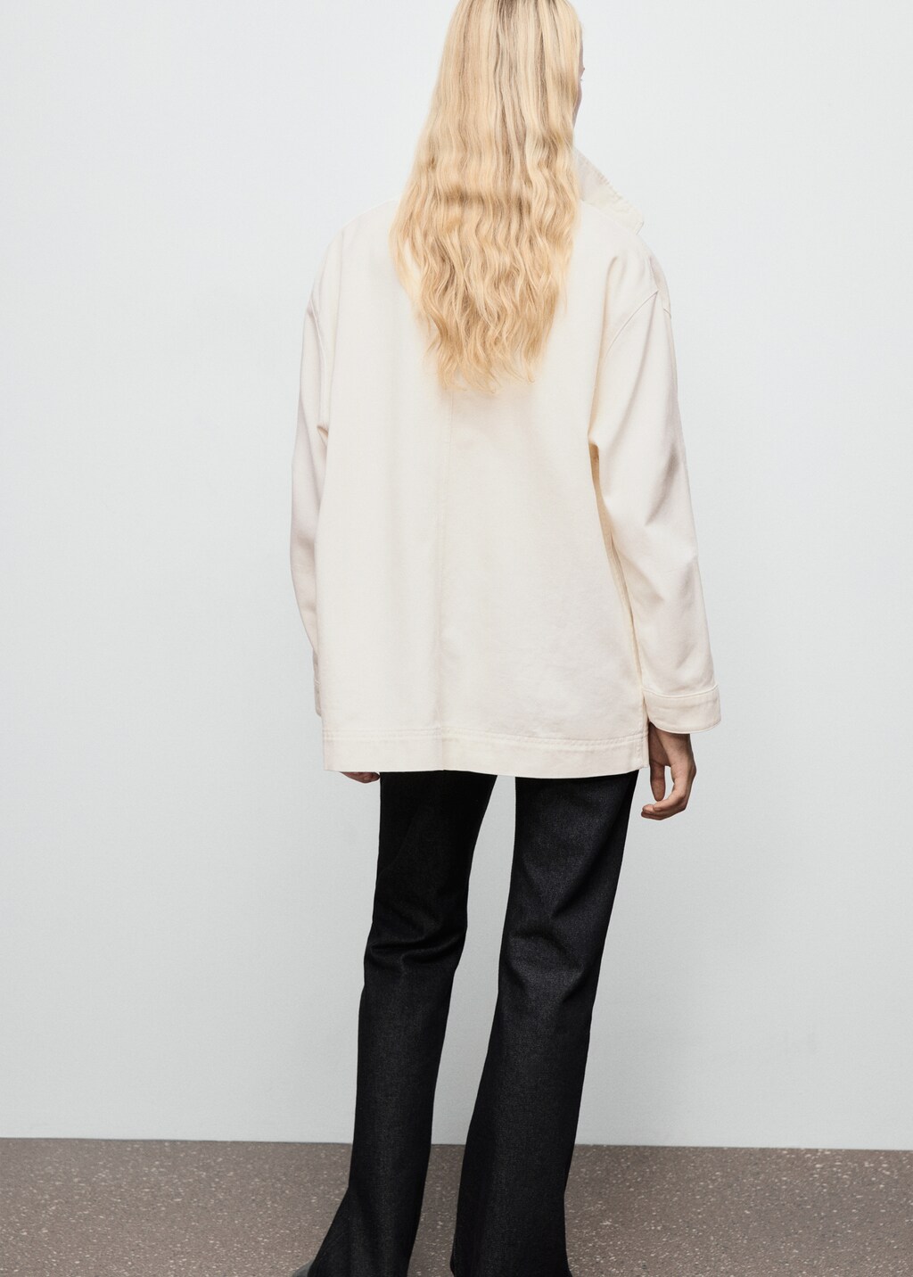 Oversized denim barn jacket with pockets - image 3