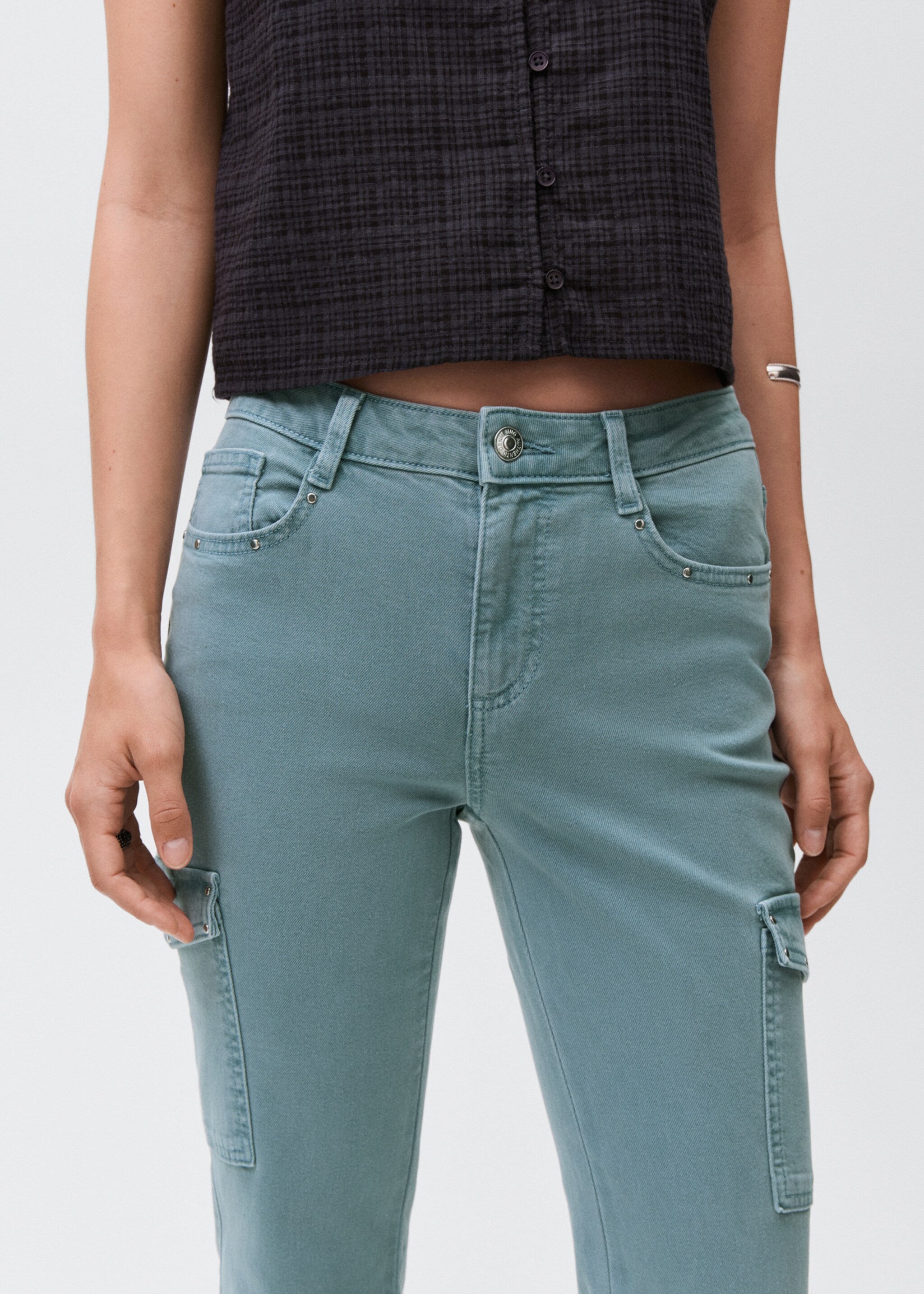 Flared cargo jeans - Details of the article 1