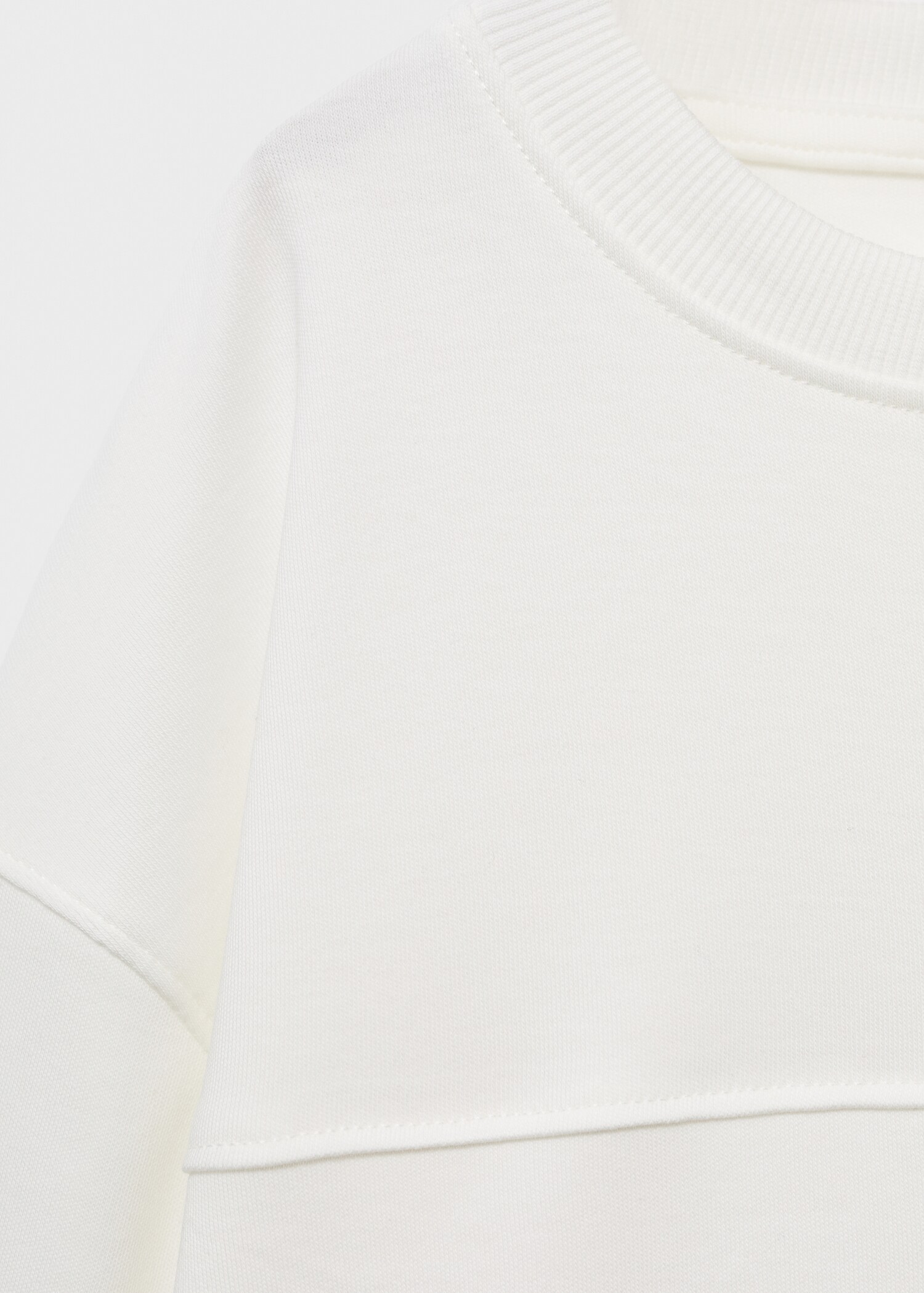 T-shirt with pocket seam - Details of the article 0