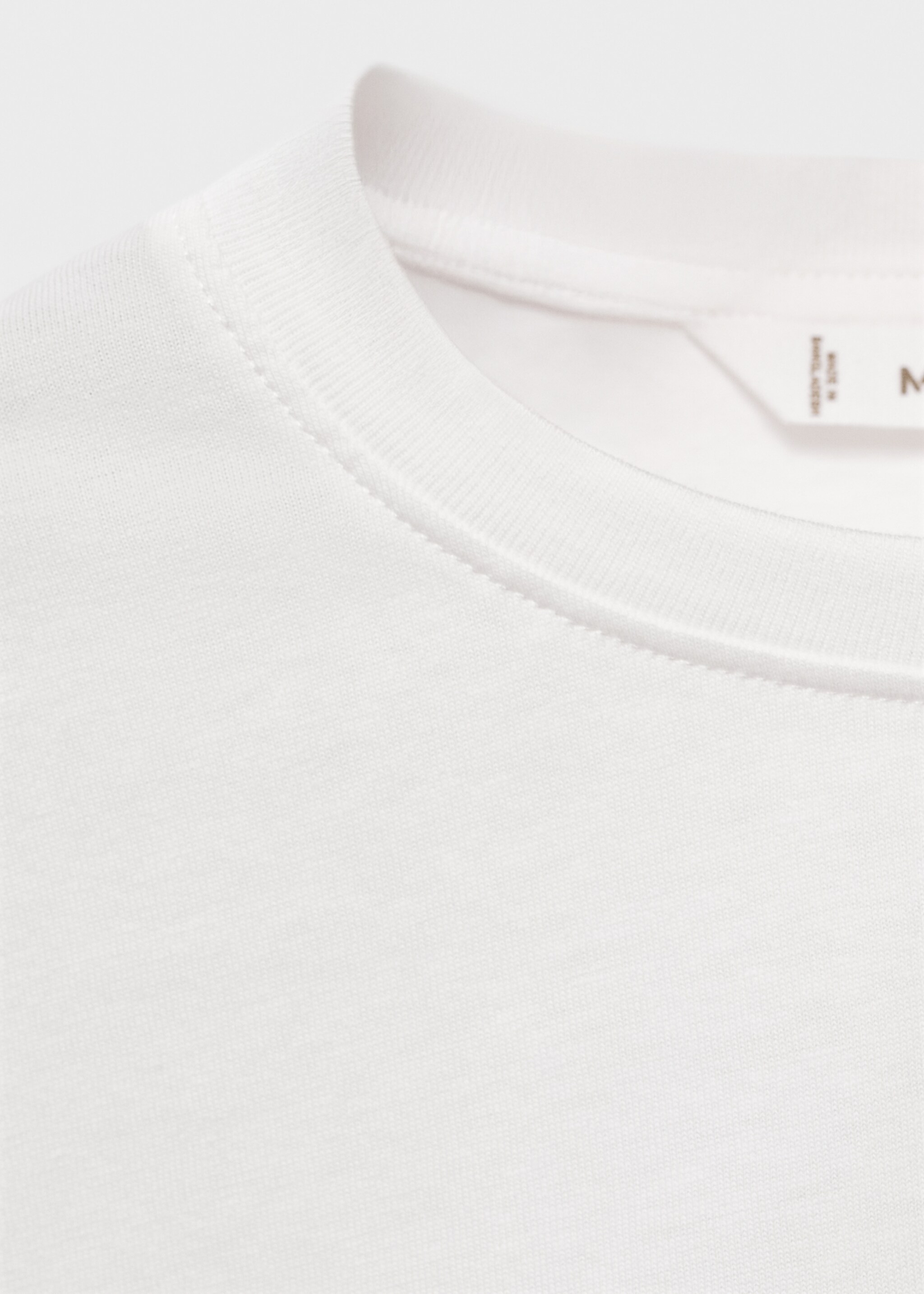 Short-sleeved printed t-shirt - Details of the article 8