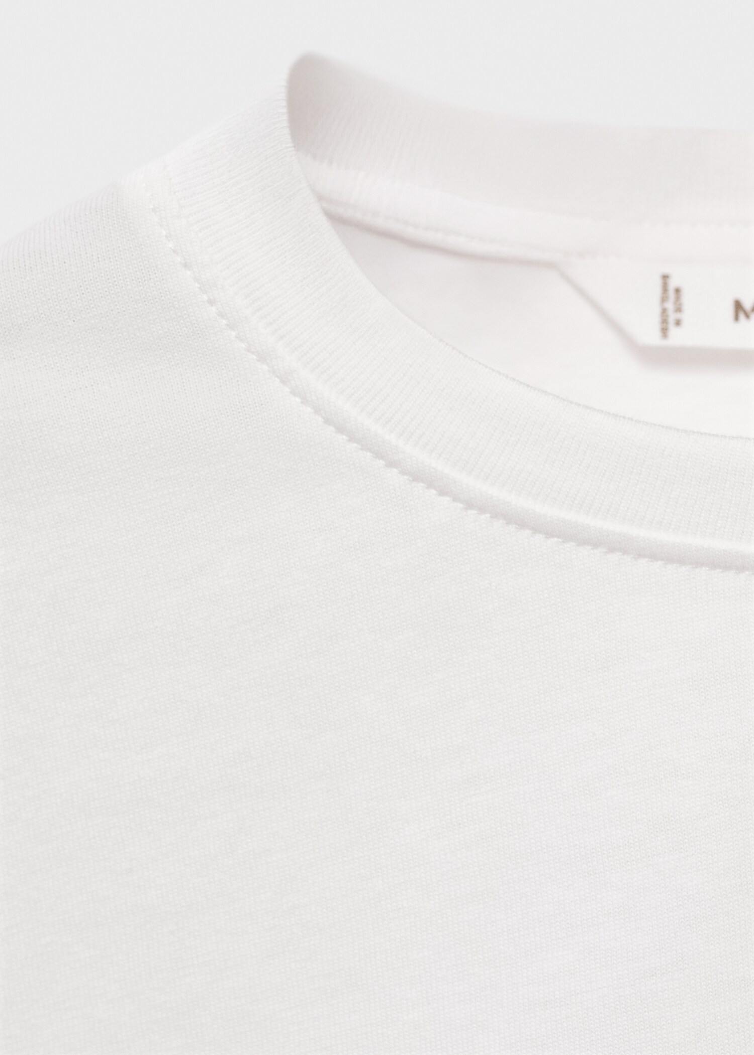 Short-sleeved printed t-shirt - Details of the article 8