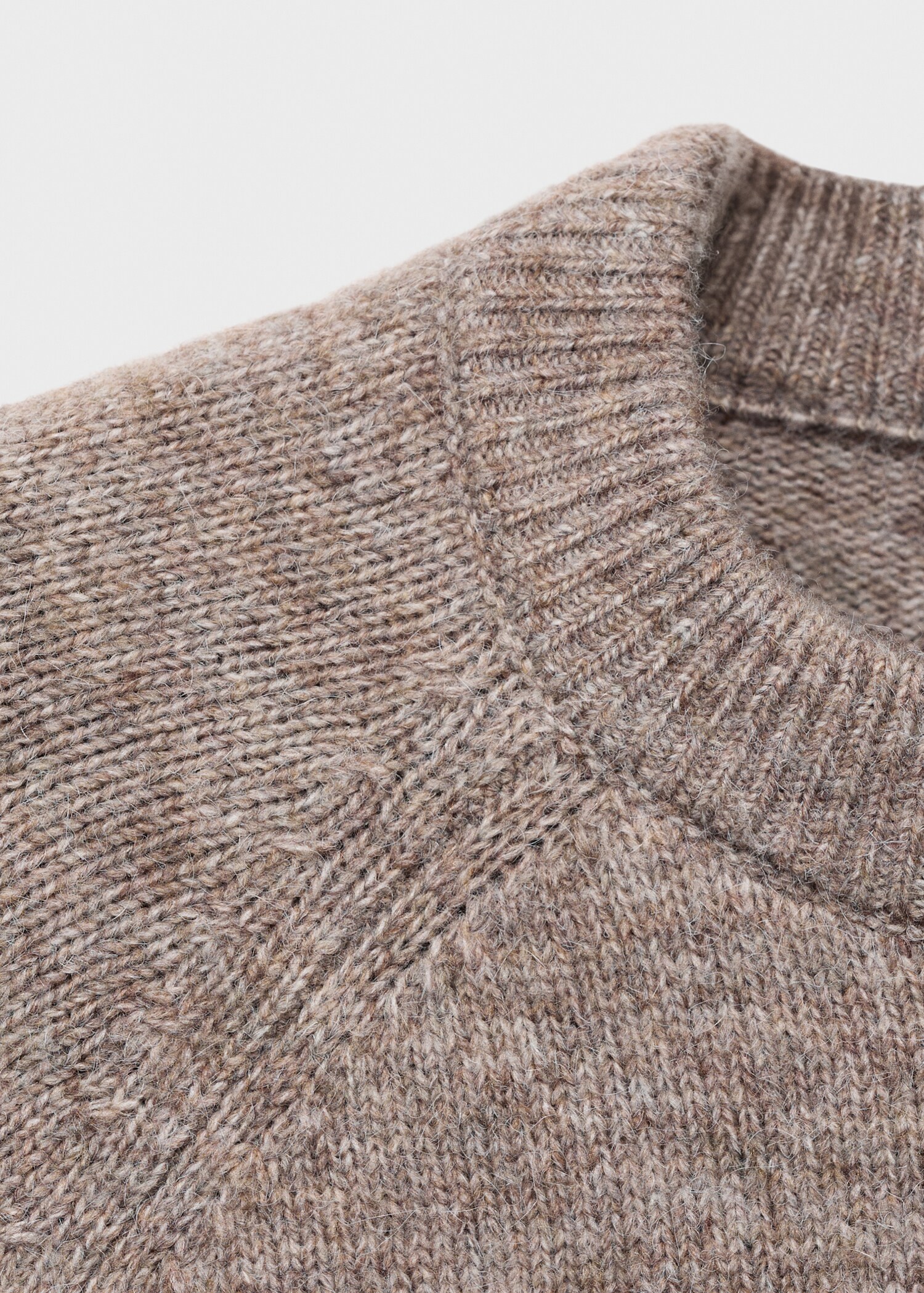 Round-neck knitted sweater - Details of the article 0