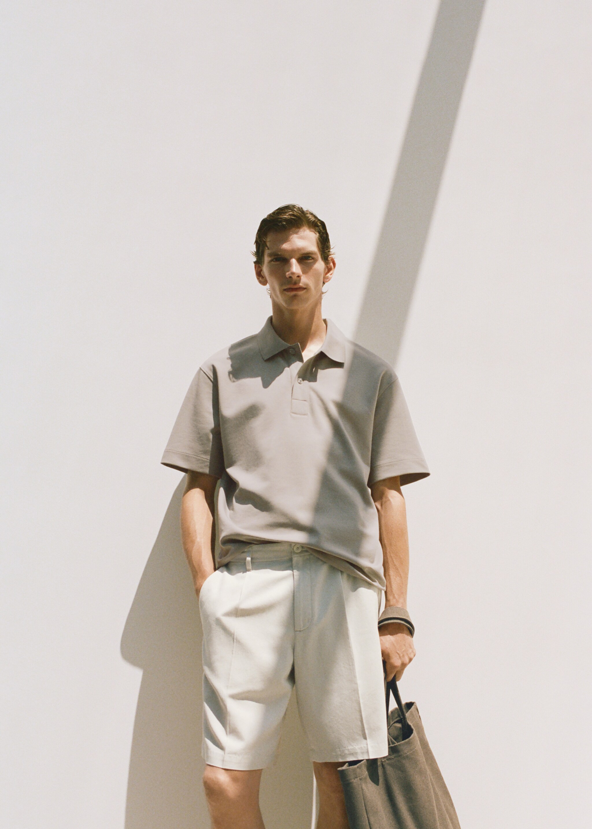 Polo algodón relaxed fit - Detalle del artículo 3, Gris claro/pastel. Ref: 17054432-00.