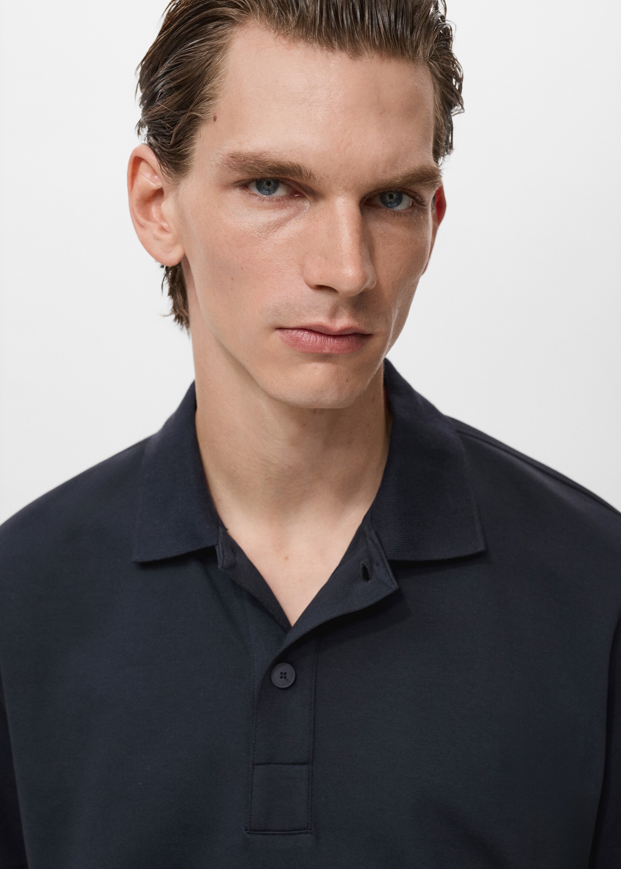 Relaxed-fit cotton polo - Details of the article 1, Navy. Ref: 17054432-00.