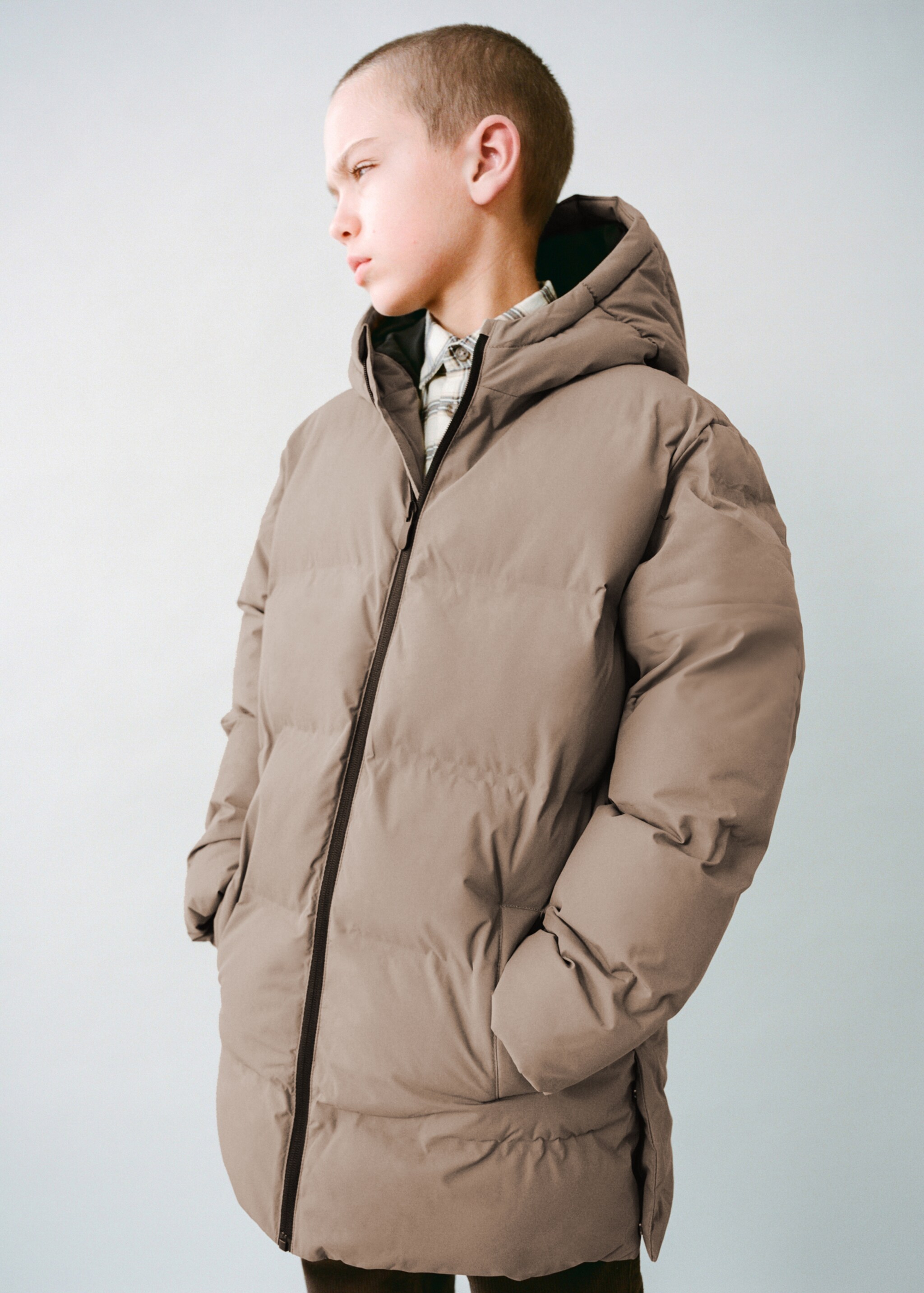 Hood quilted coat - Details of the article 5, Medium Brown. Ref: 17054773-00.