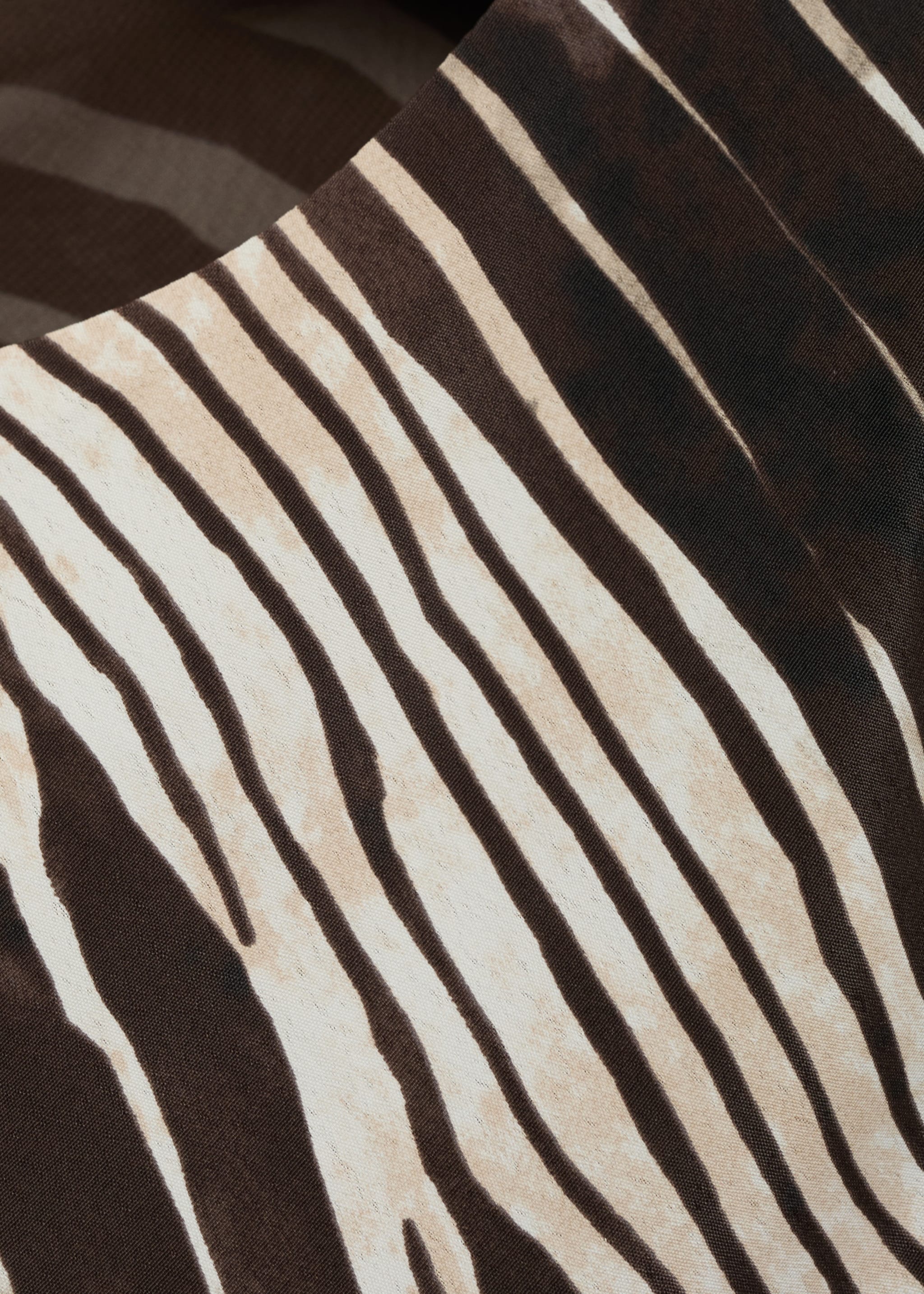 Zebra-print dress with flared sleeves - Details of the article 8, Black. Ref: 17054787-00.