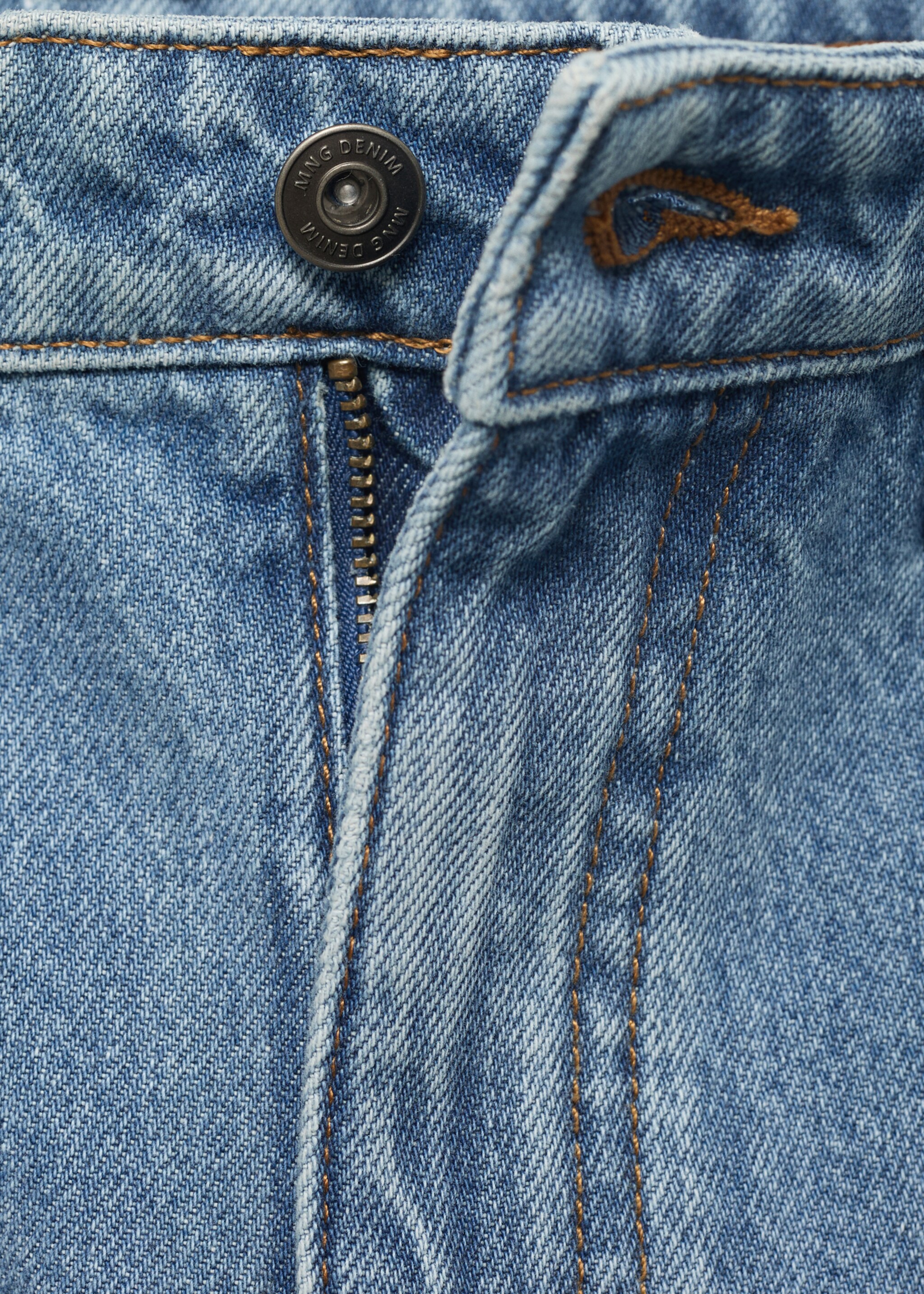 Cropped carrot-fit jeans - Details of the article 8