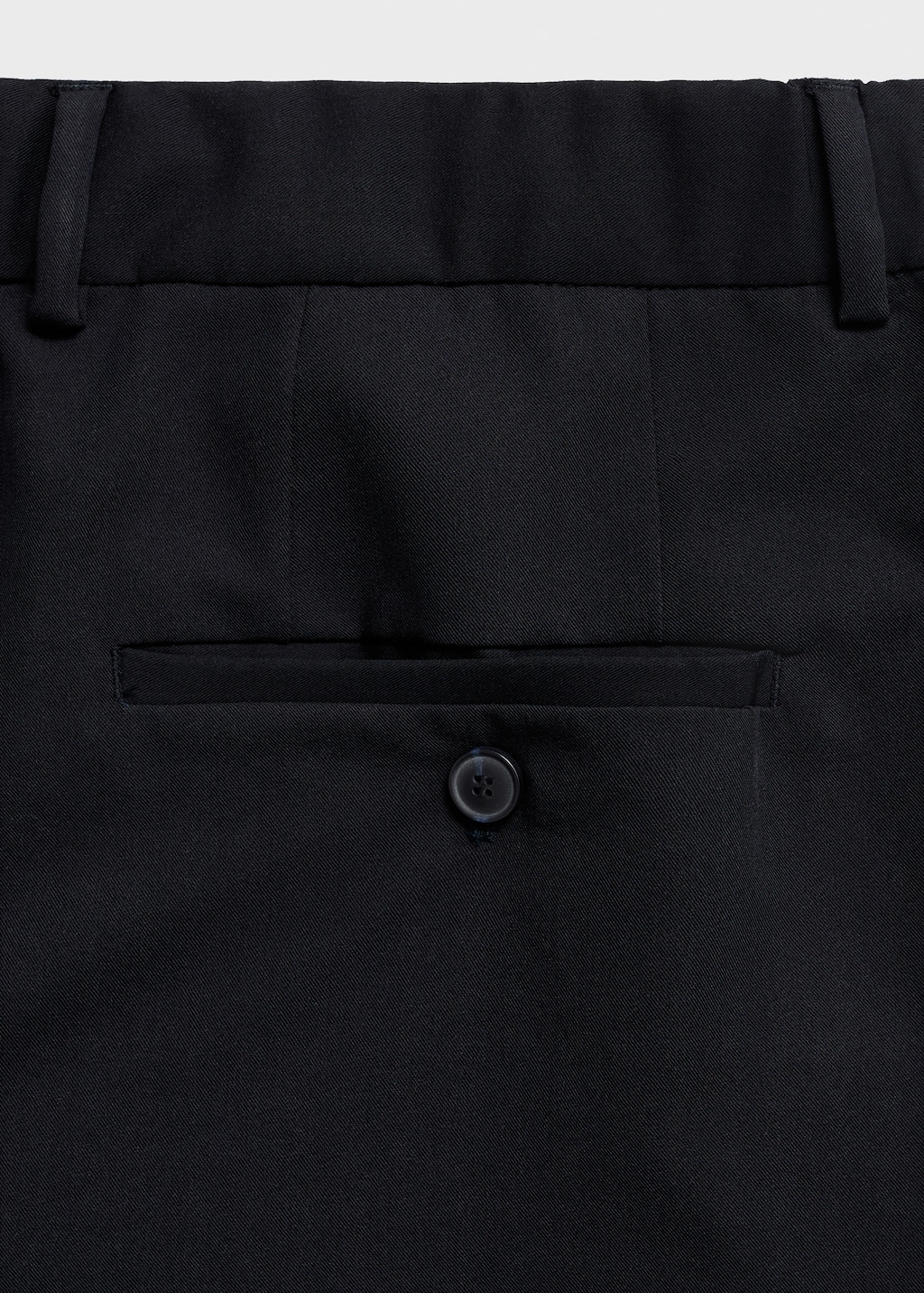 Fluid straight-leg pants with pleats