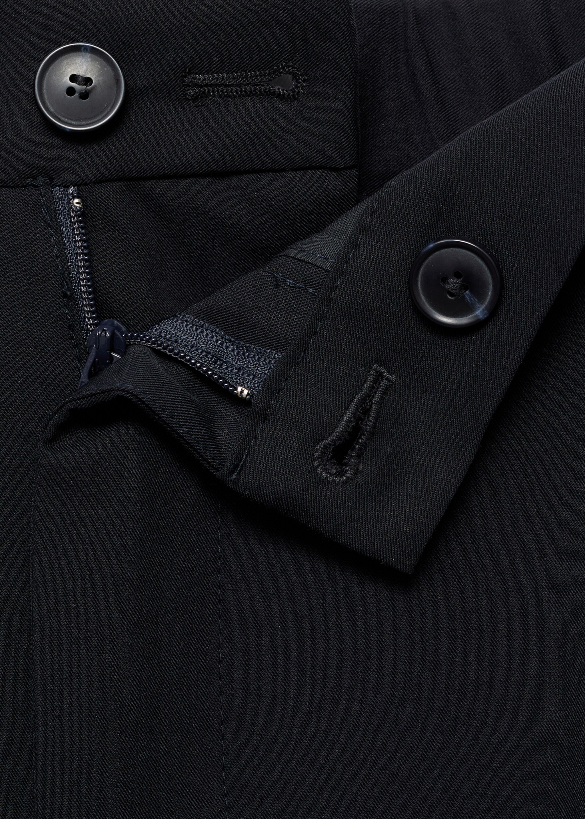Fluid straight-leg pants - Details of the article 8, Dark Navy. Ref: 17055146-00.