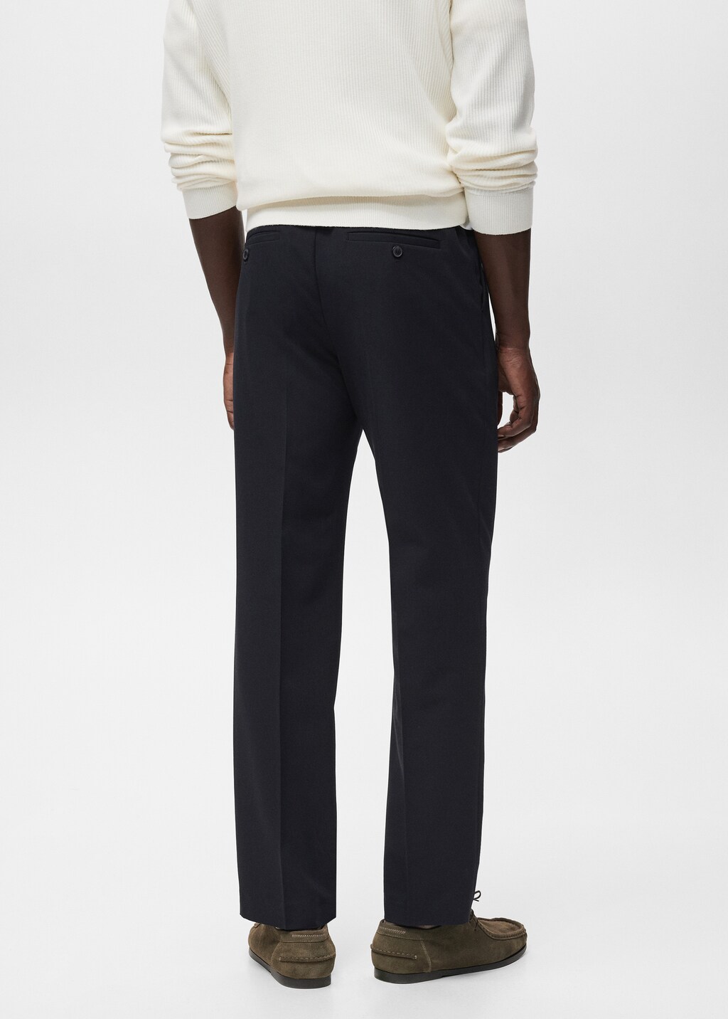 Fluid straight-leg pants with pleats