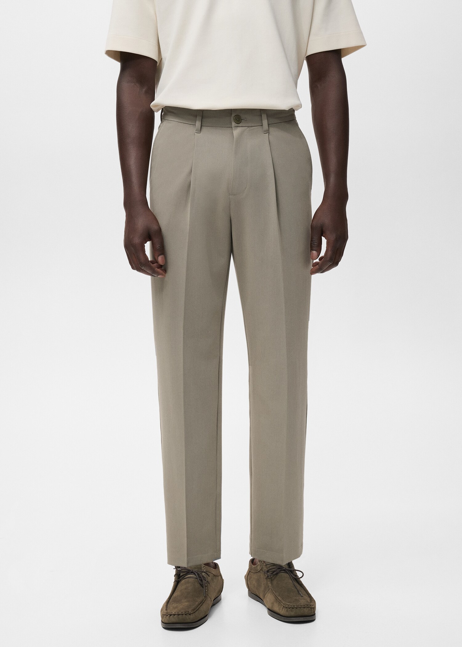 Pantalón recto fluido pinzas - Plano medio