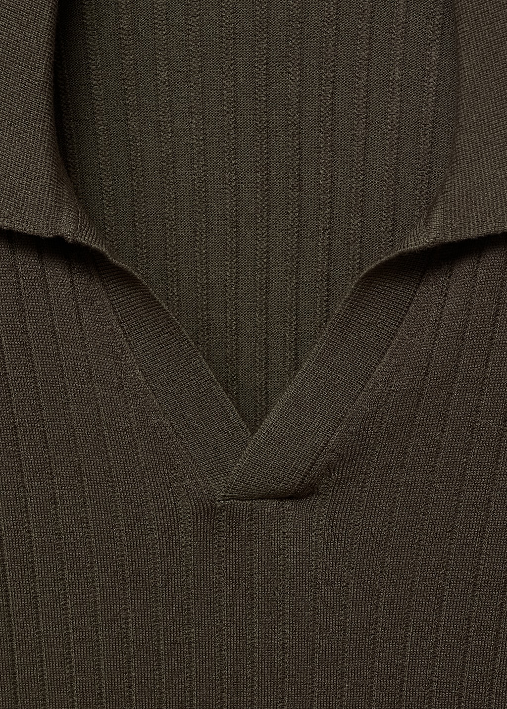 Ribbed knitted polo sweater