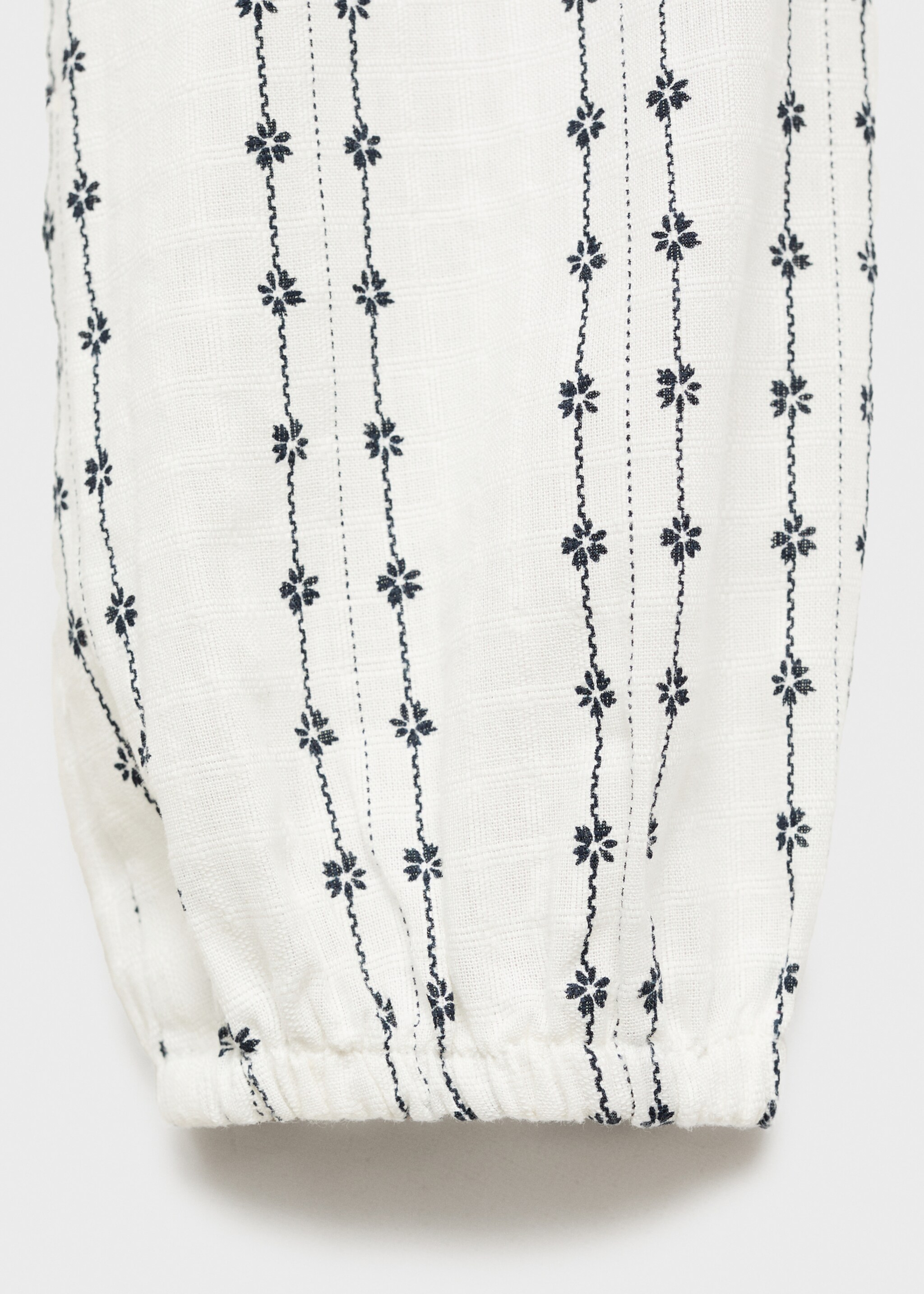 Babydoll collar blouse - Details of the article 0, Ecru. Ref: 17055151-00.