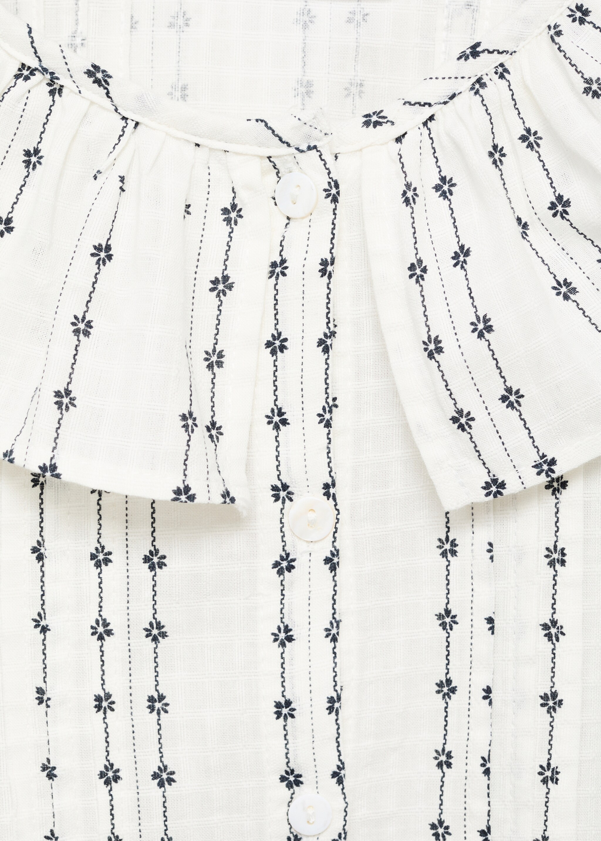 Babydoll collar blouse - Details of the article 8, Ecru. Ref: 17055151-00.