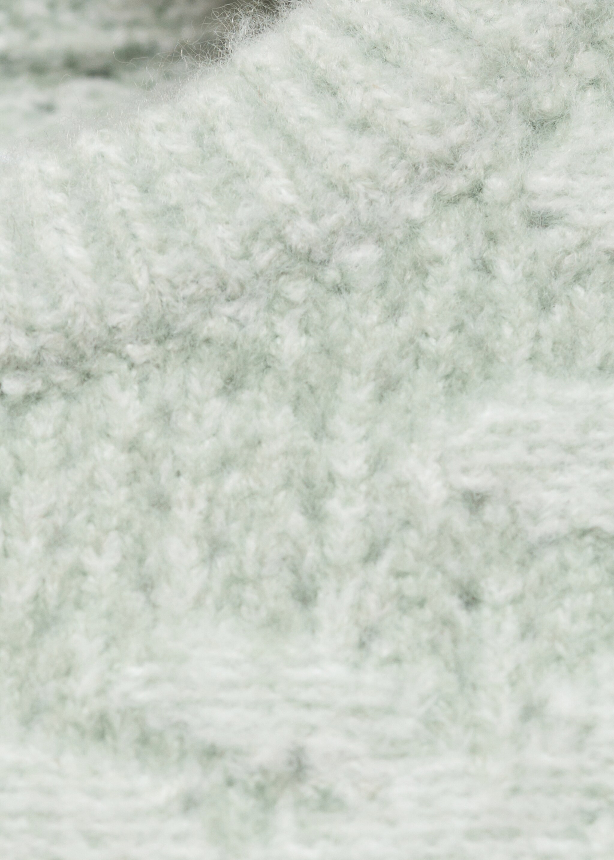 Waistcoat flores - Details of the article 8, Pastel Green. Ref: 17055155-00.