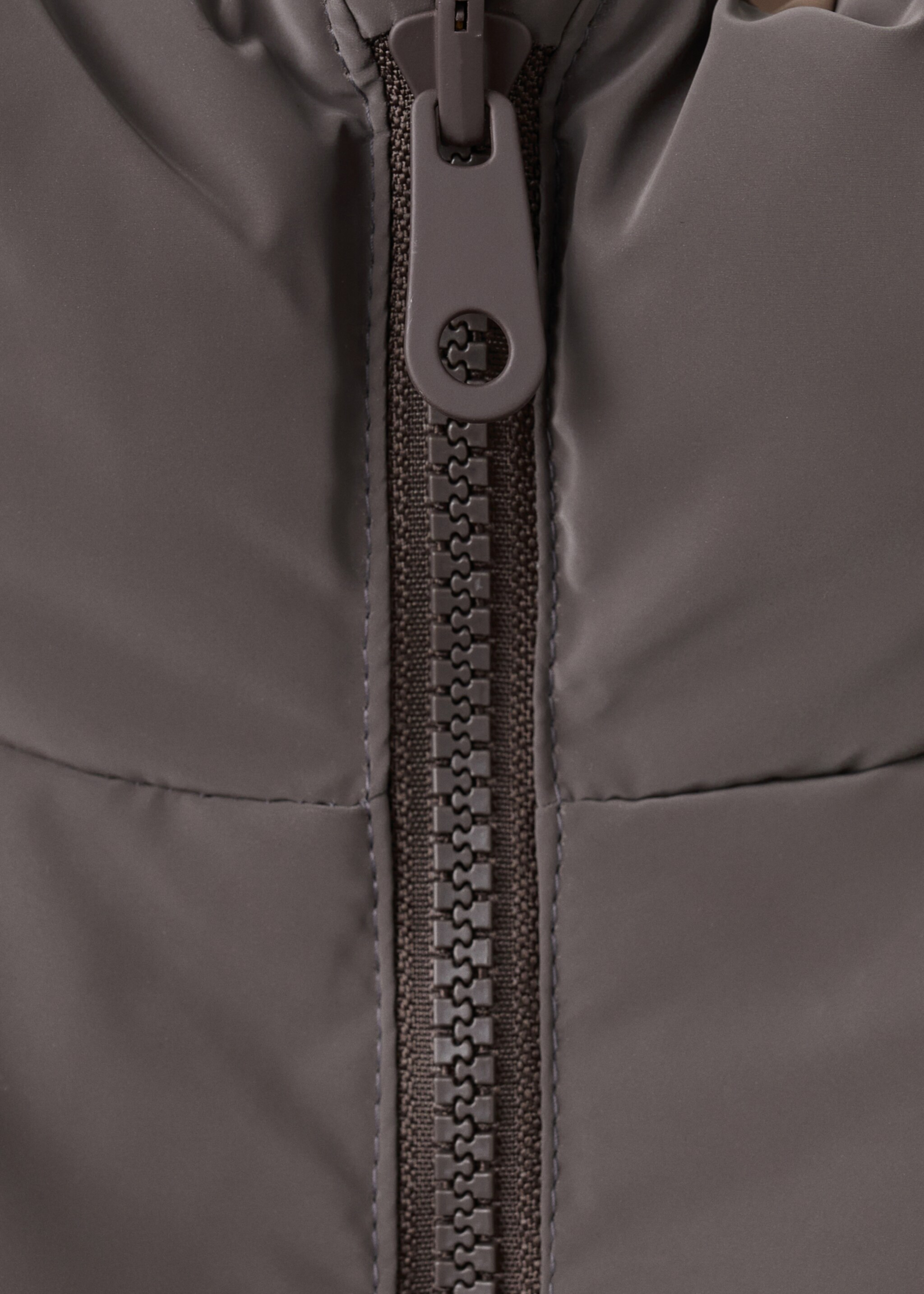 Cropped quilted gilet - Details of the article 8, Brown. Ref: 17055783-00.