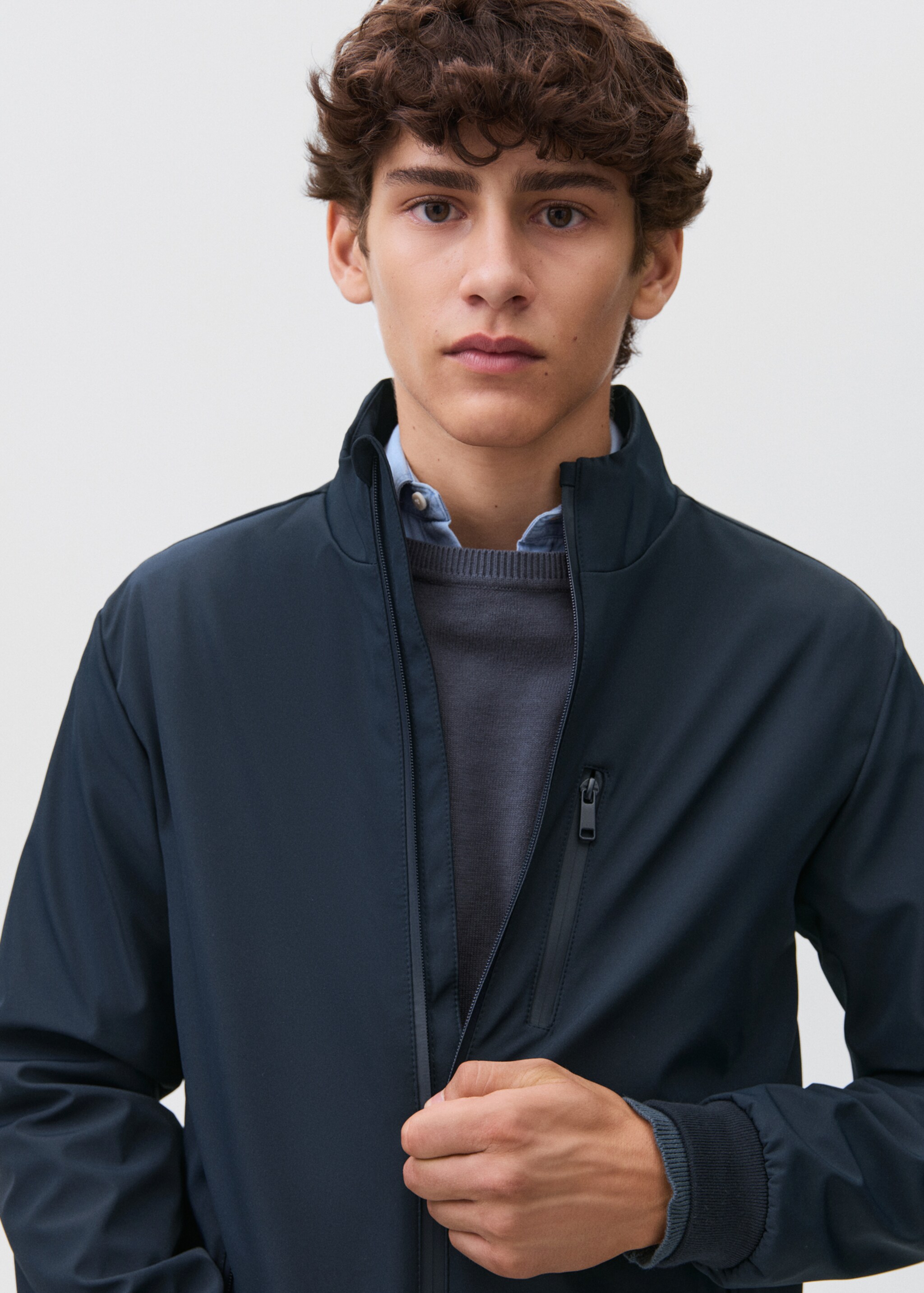 Pocket parka - Details of the article 1, Navy. Ref: 17055787-00.