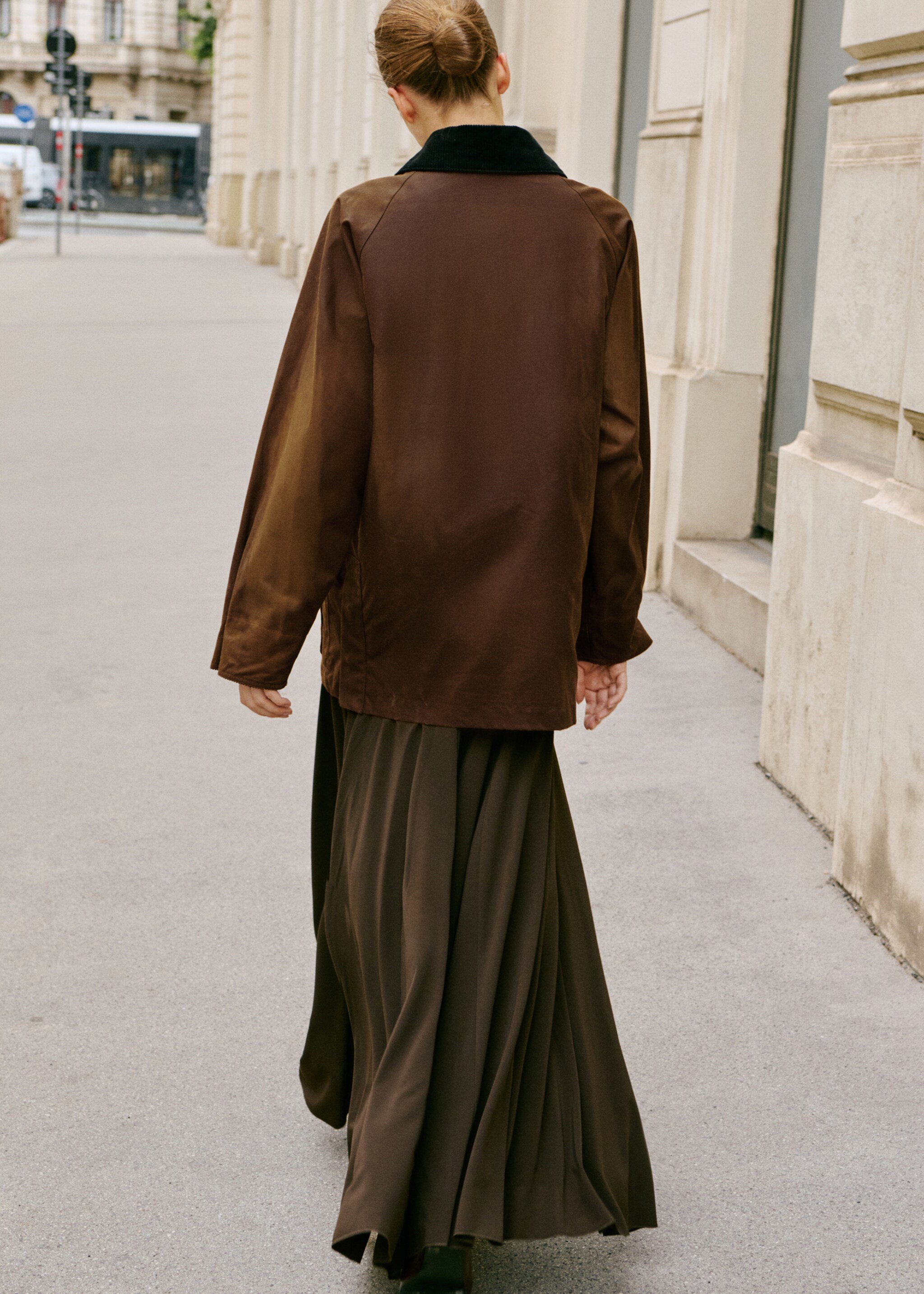Waxed-effect parka with corduroy collar - Reverse of the article, Tobacco Brown. Ref: 17055790-00.