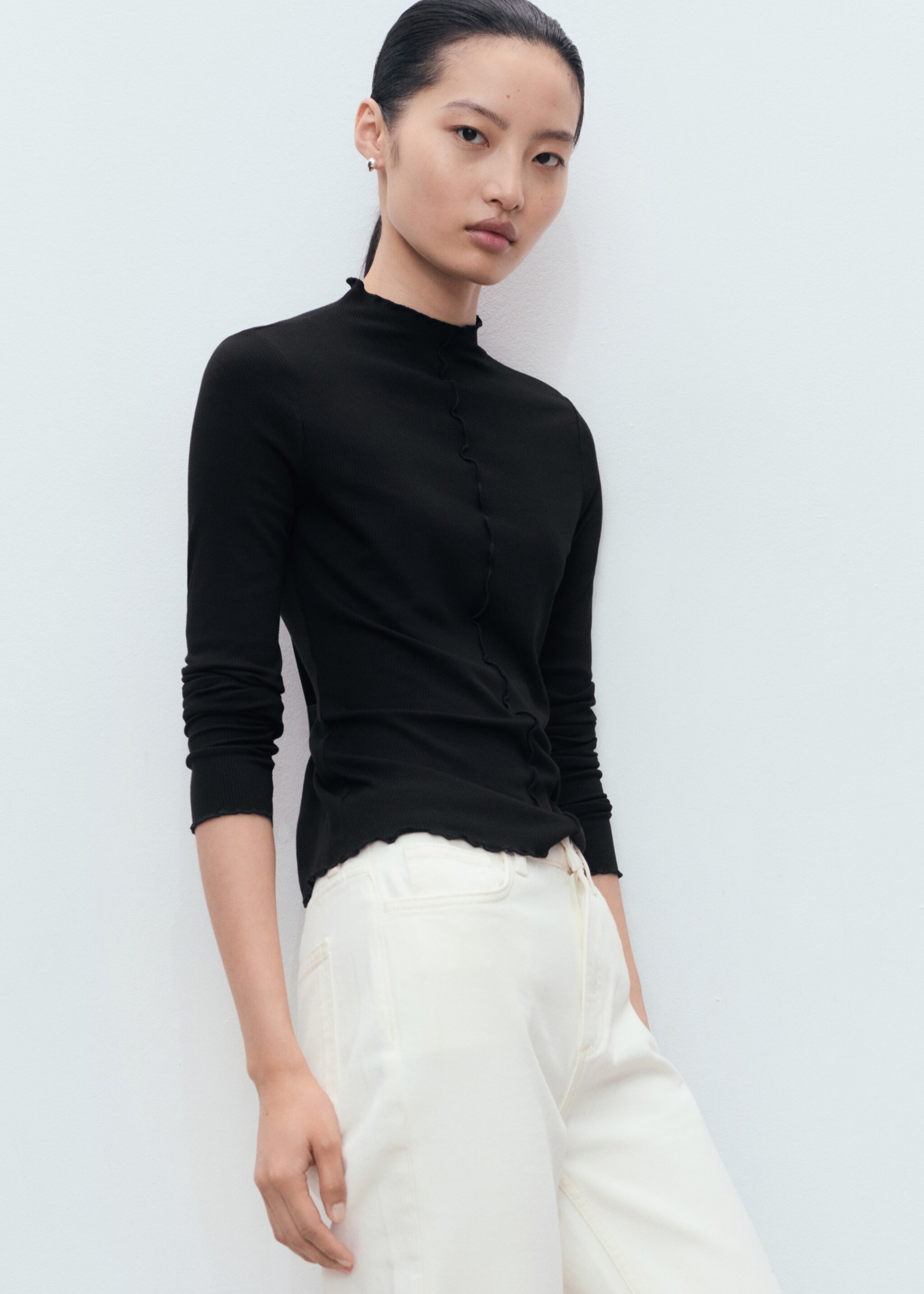 Ribbed T-shirt with scalloped finishes - Medium plane, Black. Ref: 17055798-00.