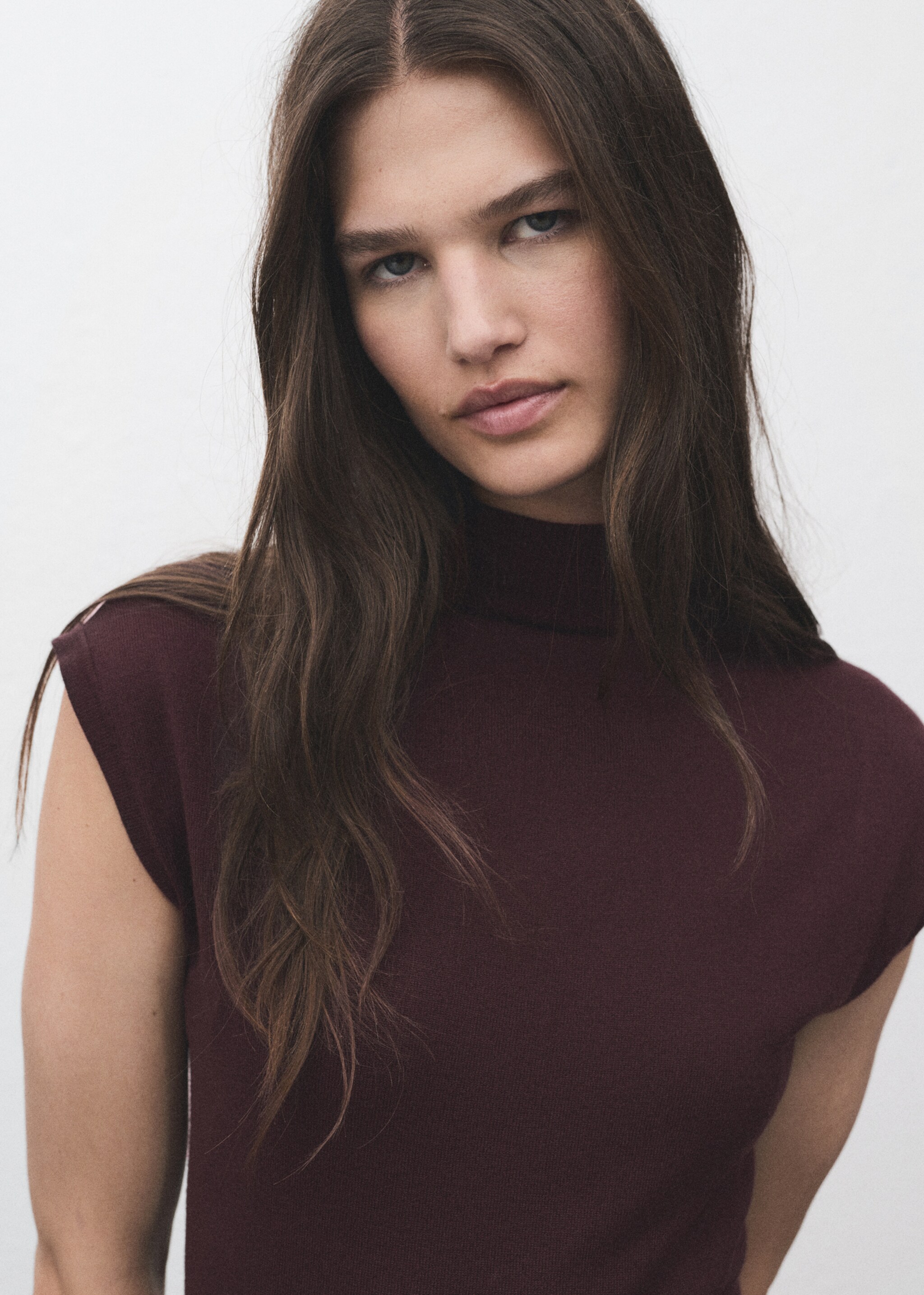 Perkins-neck knitted dress - Details of the article 1, Maroon. Ref: 17055799-00.