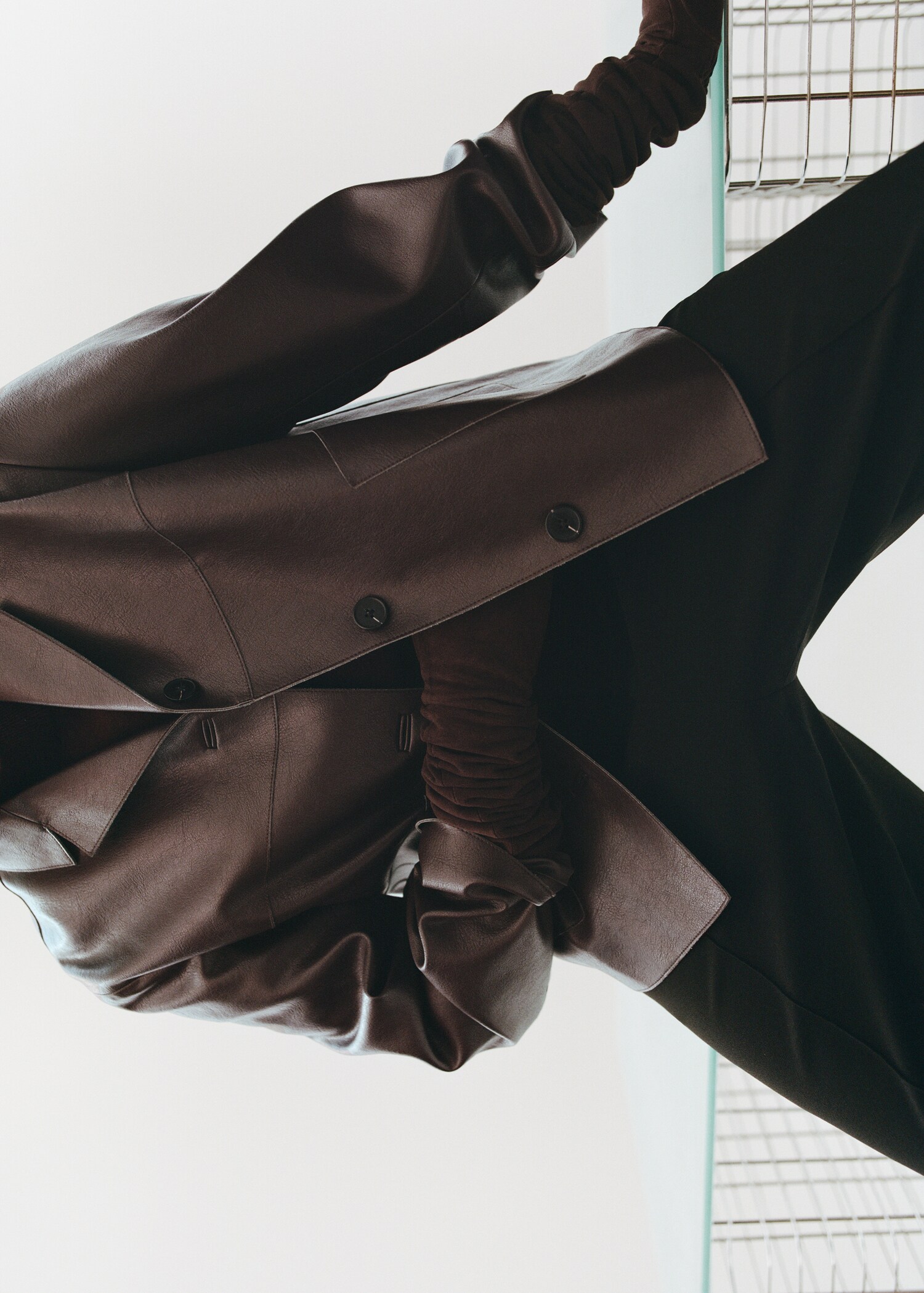 Leather-effect jacket with pockets - Details of the article 6