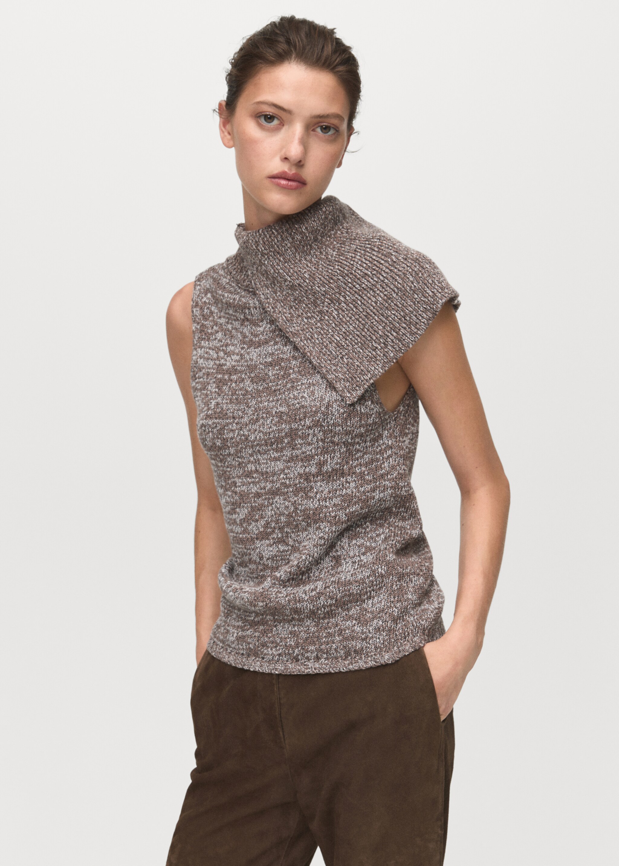 Chaleco jaspeado cuello envolvente - Plano medio, Gris claro/pastel. Ref: 17055808-00.