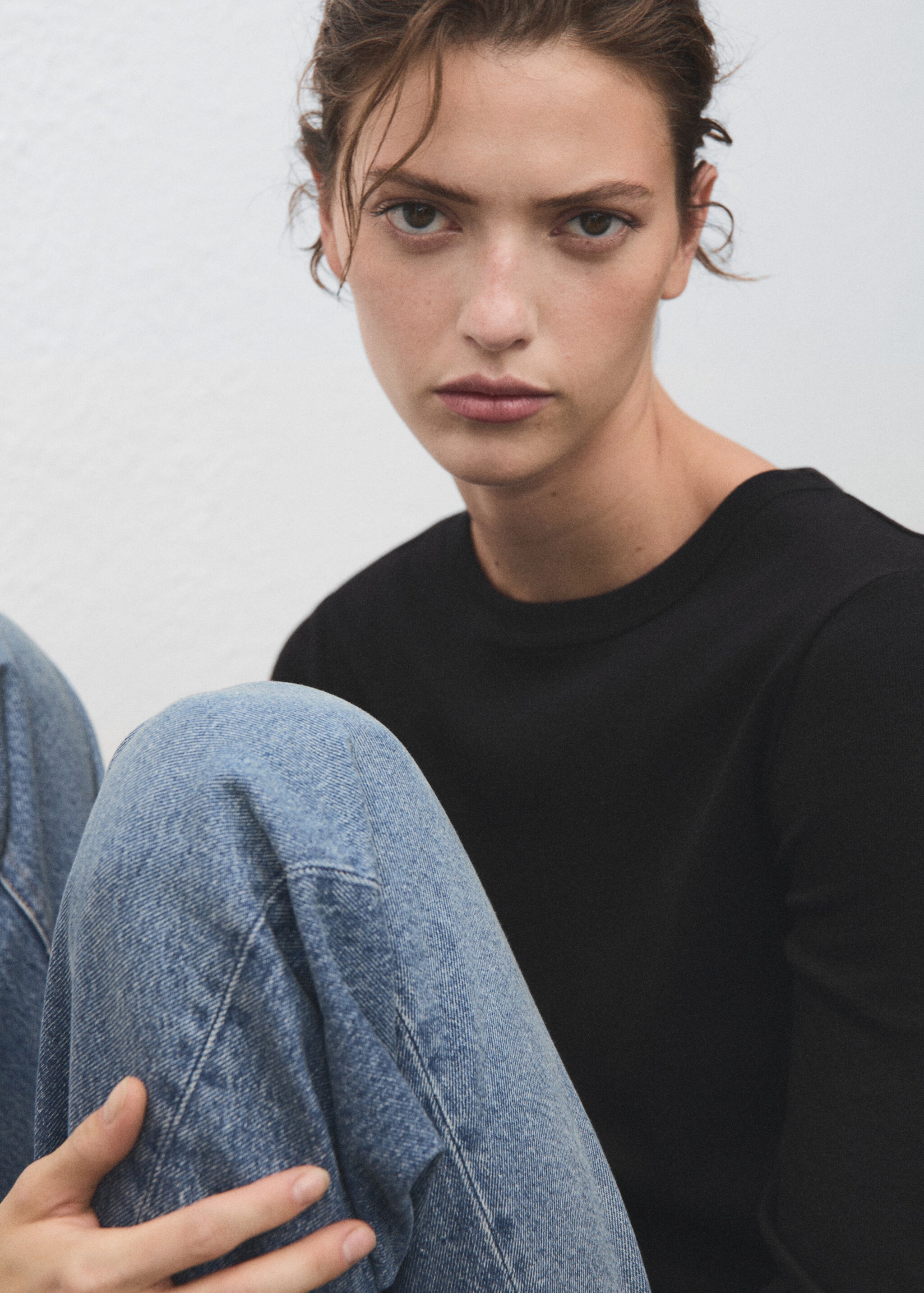 Long sleeve cotton t-shirt - Details of the article 1, Black. Ref: 17055814-00.