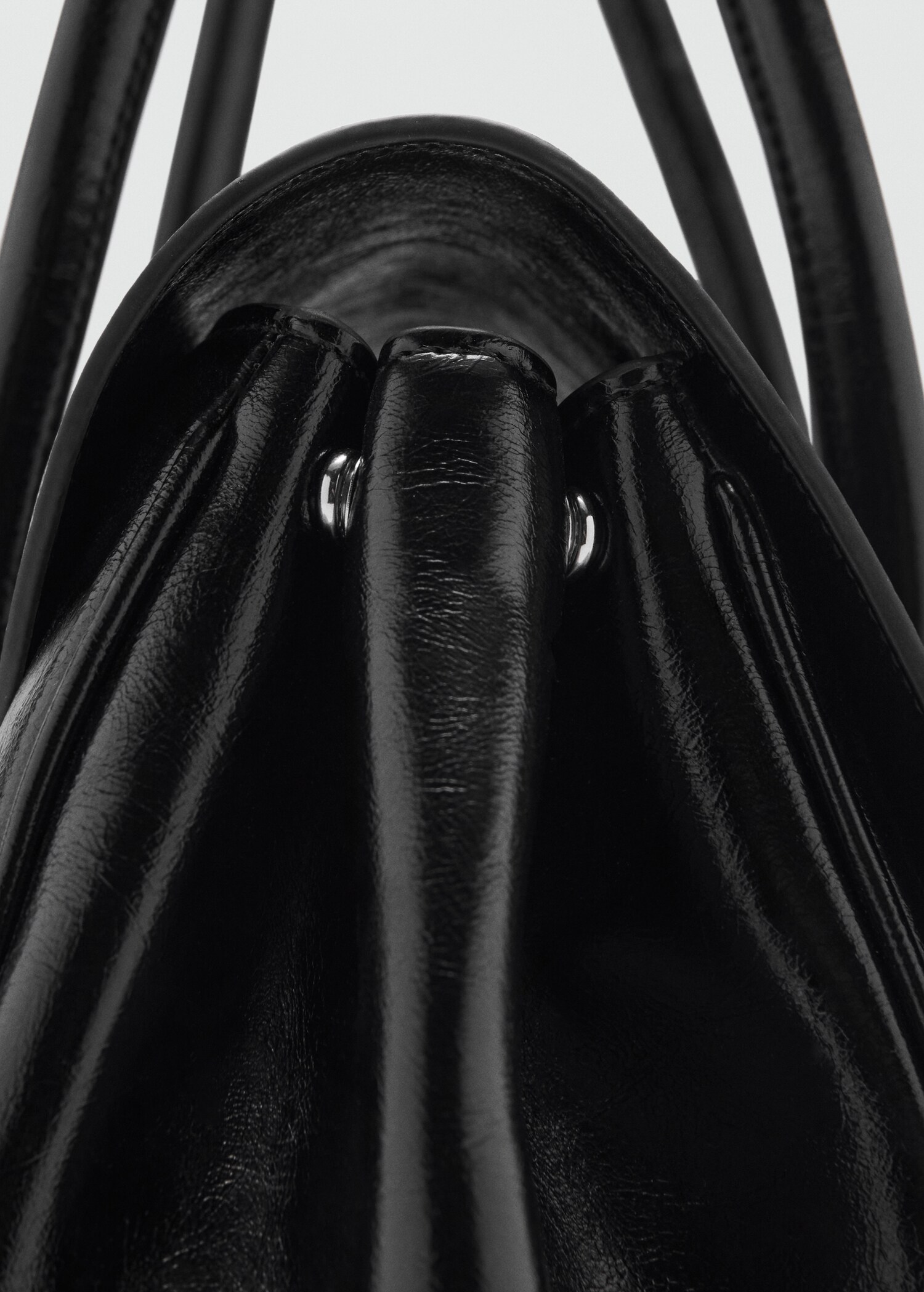 Sac de ville à rabat de taille moyenne - Détail de l'article 2