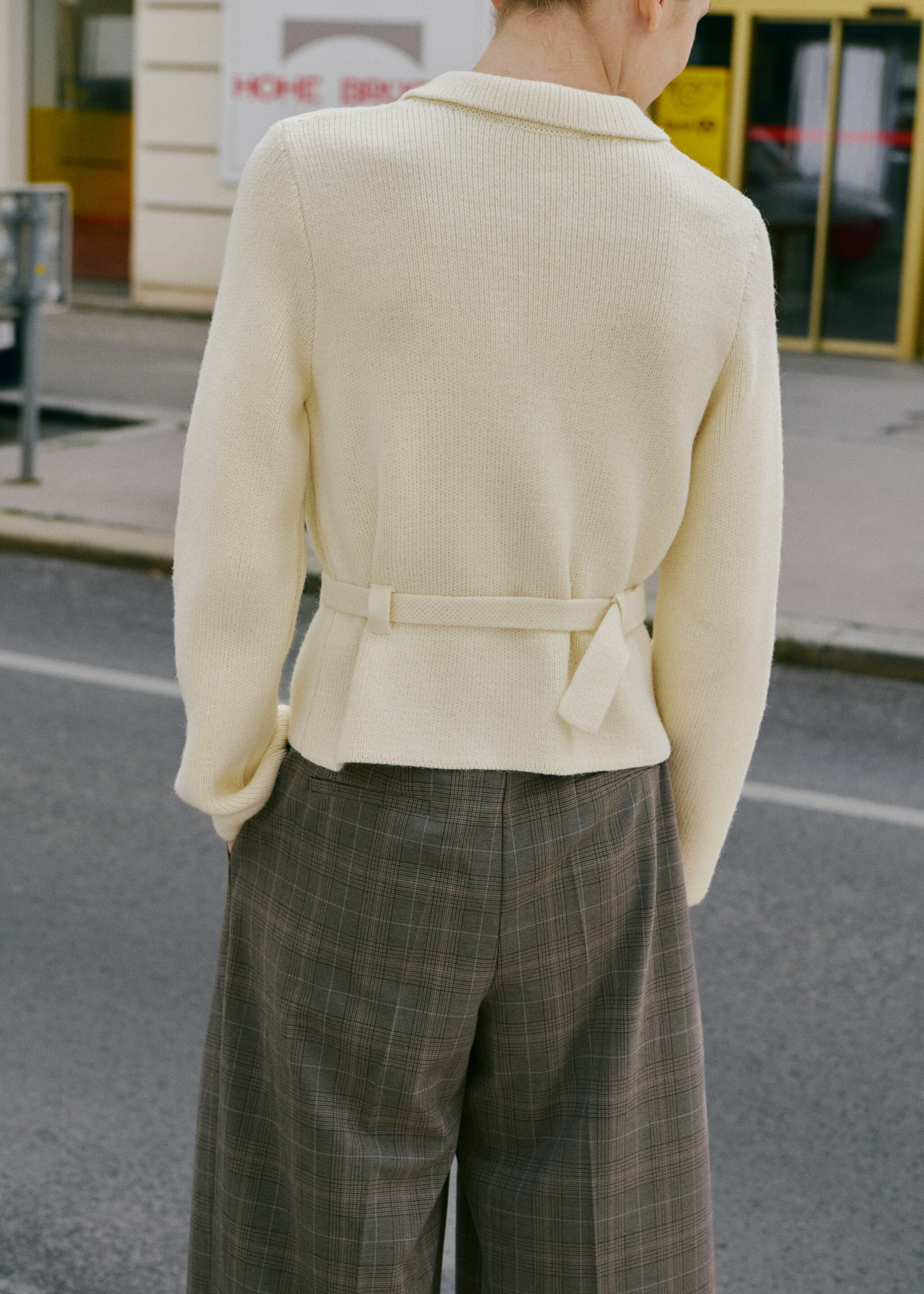 Cardigan ceinture col chemisier - Verso de l’article, Écru. Ref: 17055824-00.