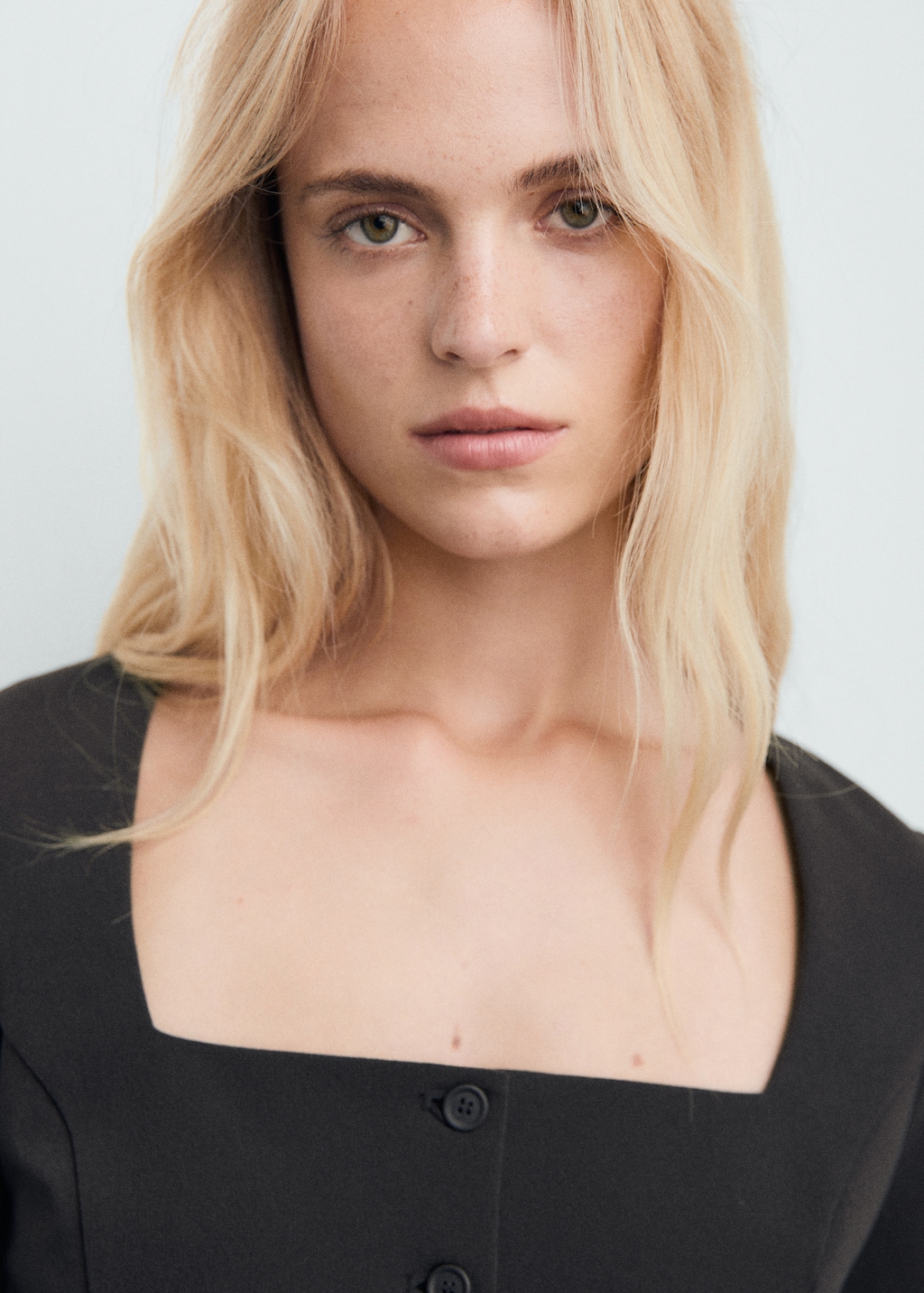 Mango Tailored cropped suit blazer