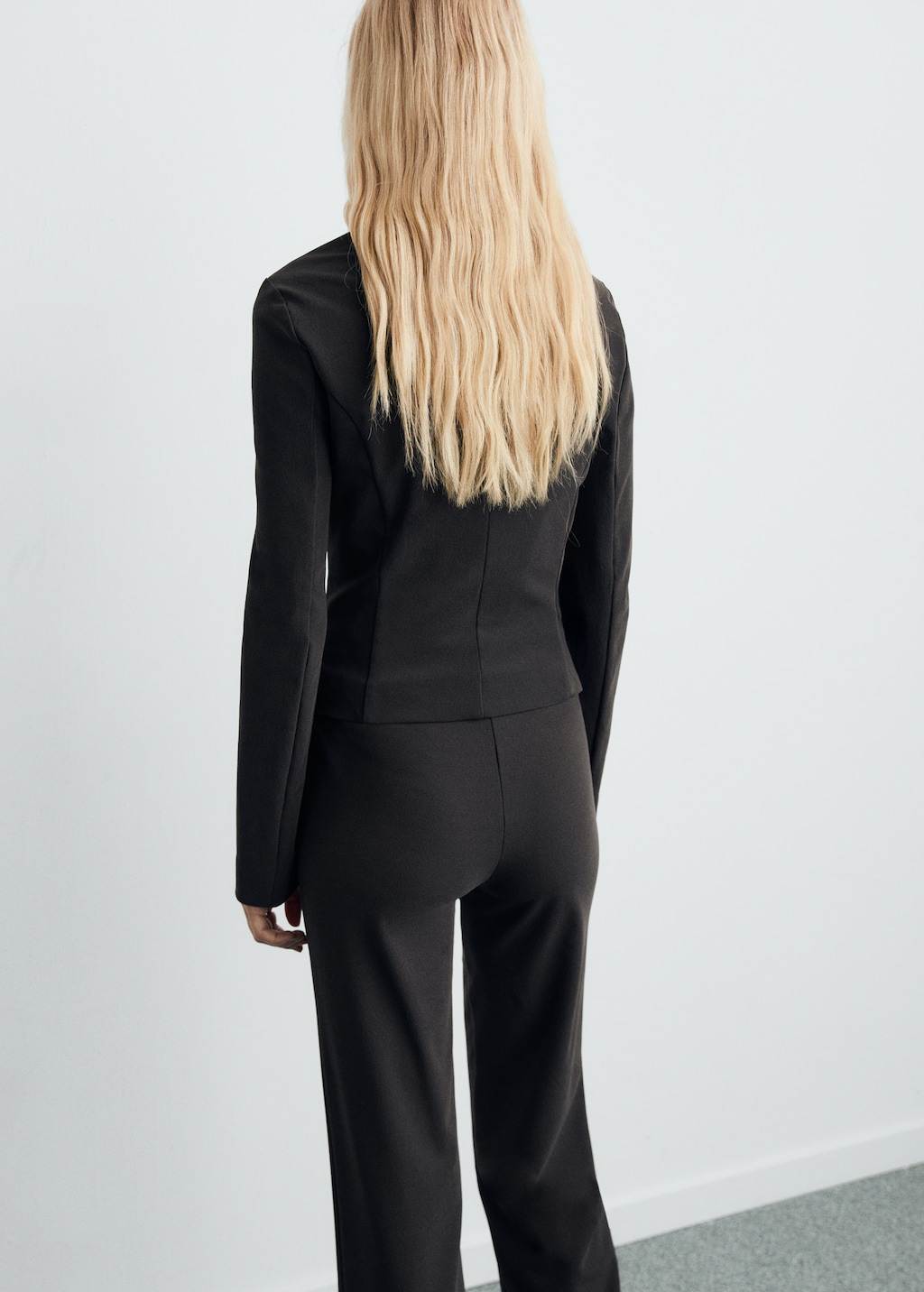 Mango Tailored cropped suit blazer