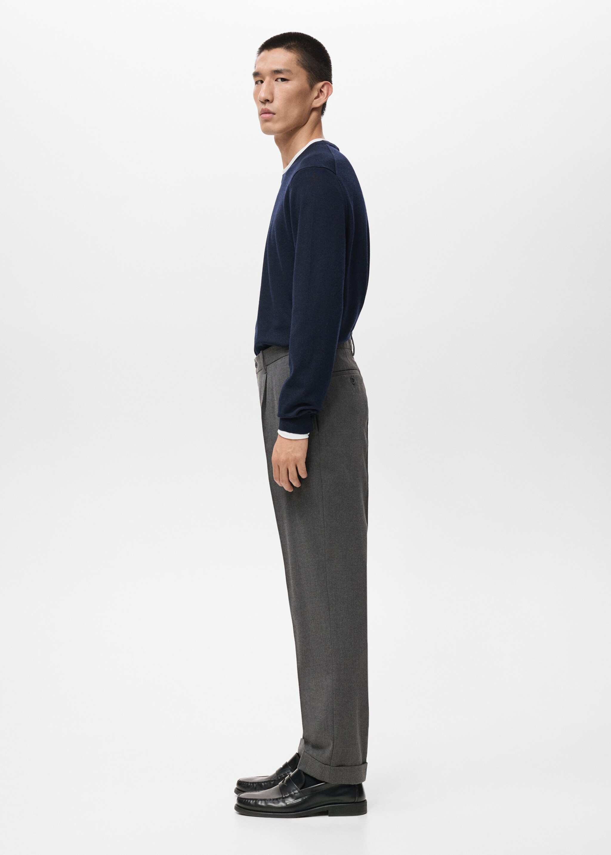 Regular-fit pleated trousers - Details of the article 2, Medium Heather Grey. Ref: 17055968-00.