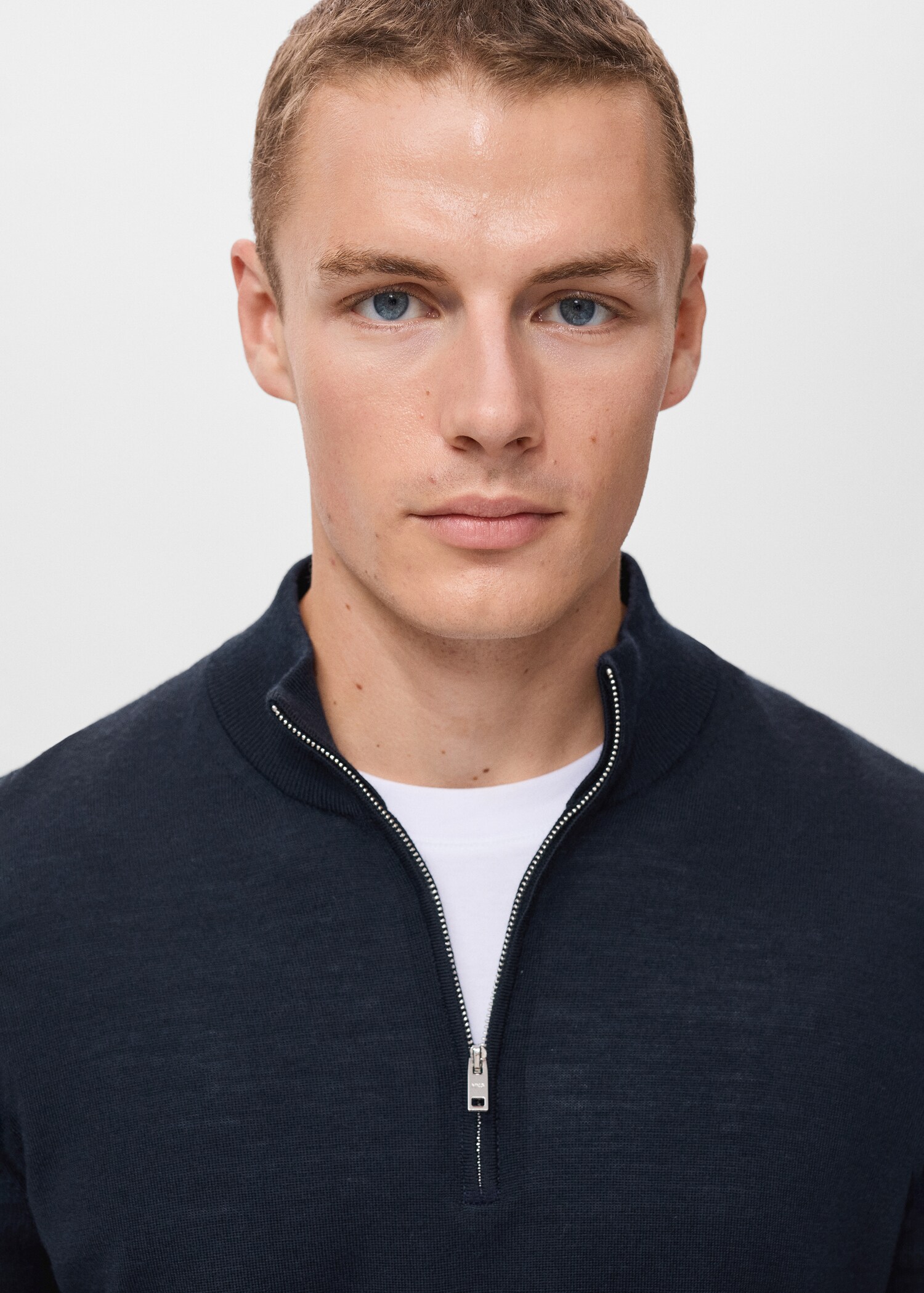 100% wool sweater with perkins neck - Details of the article 1