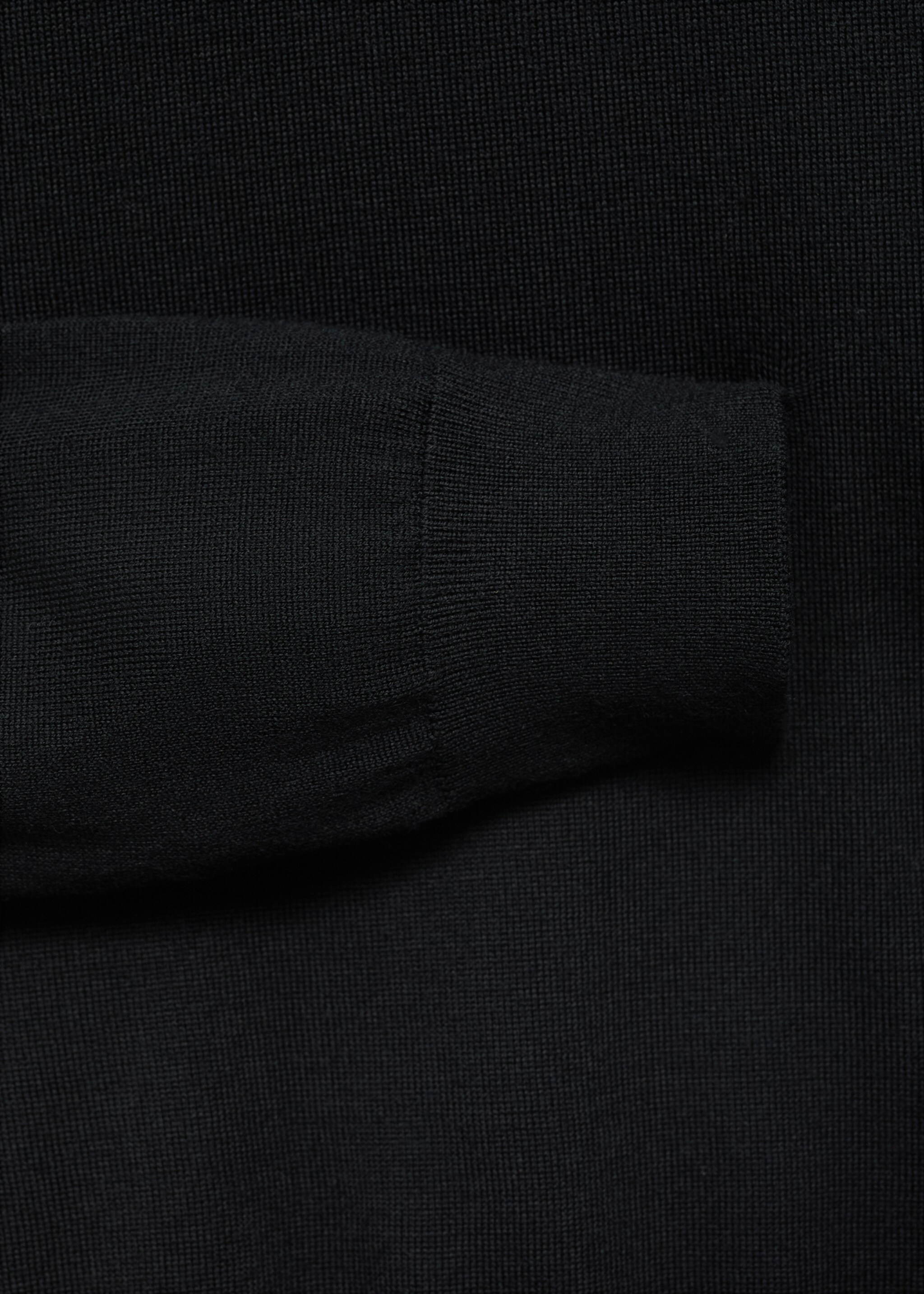 100% wool sweater with perkins neck - Details of the article 0