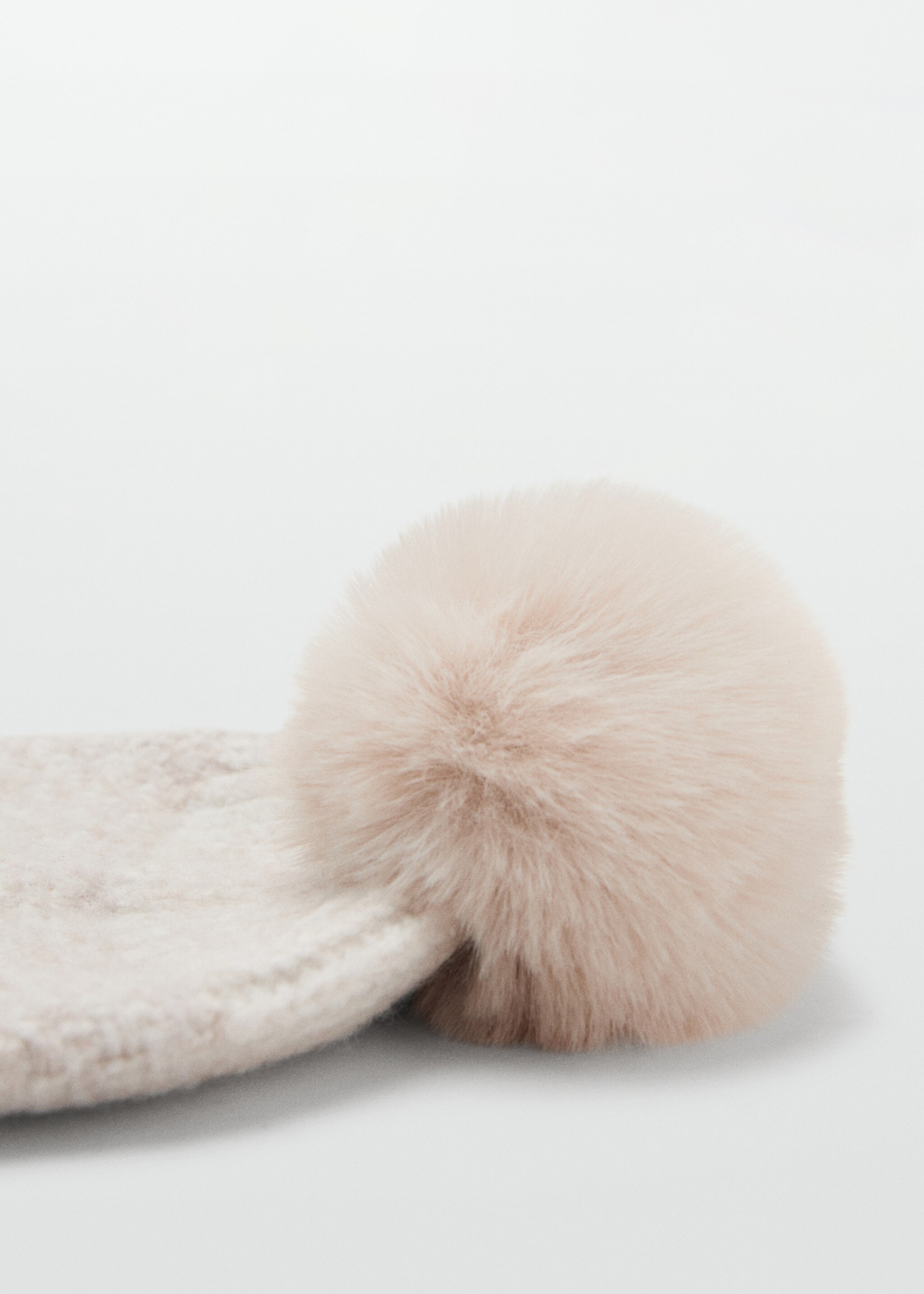 Knitted bobble hat - Details of the article 1, Sand. Ref: 17055983-00.