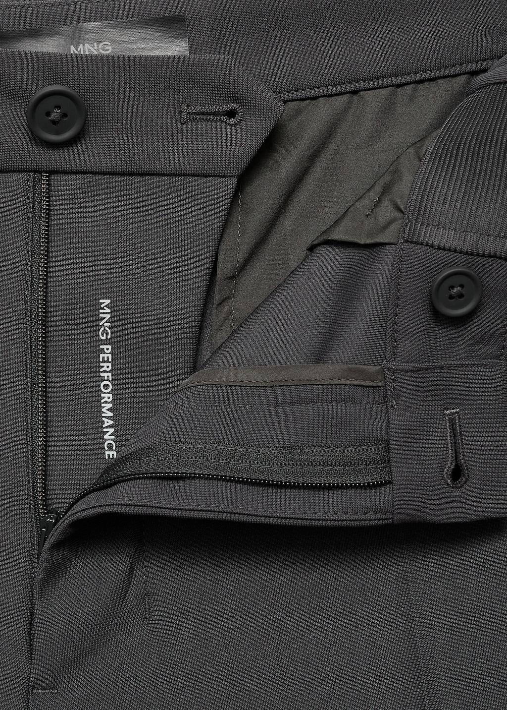 Slim-fit thermoregulating pants