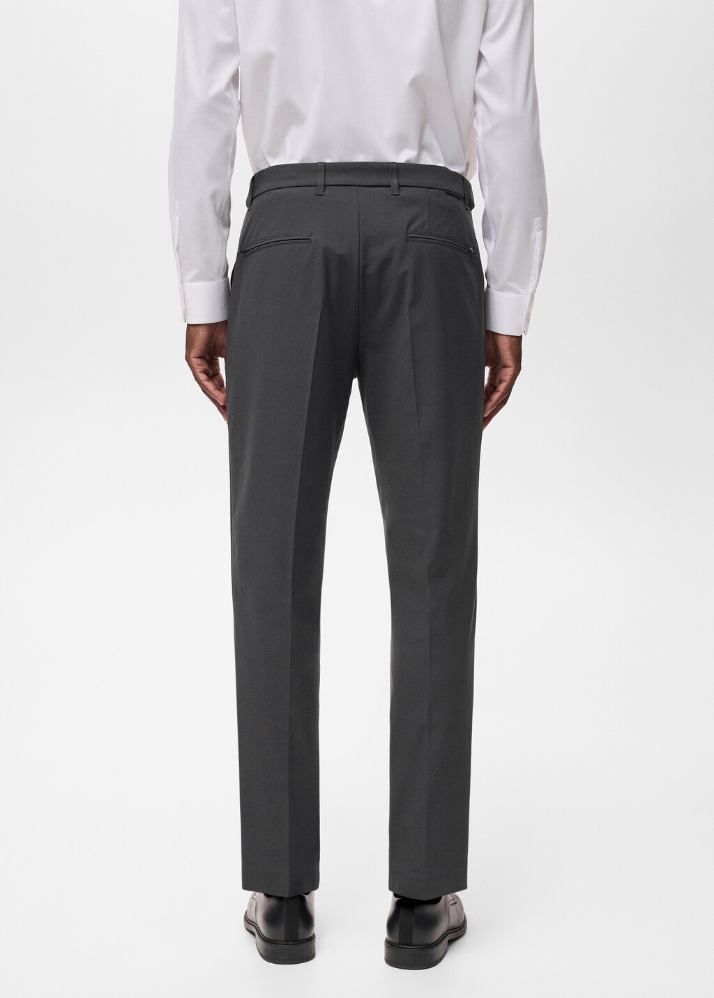 Slim-fit thermoregulating pants