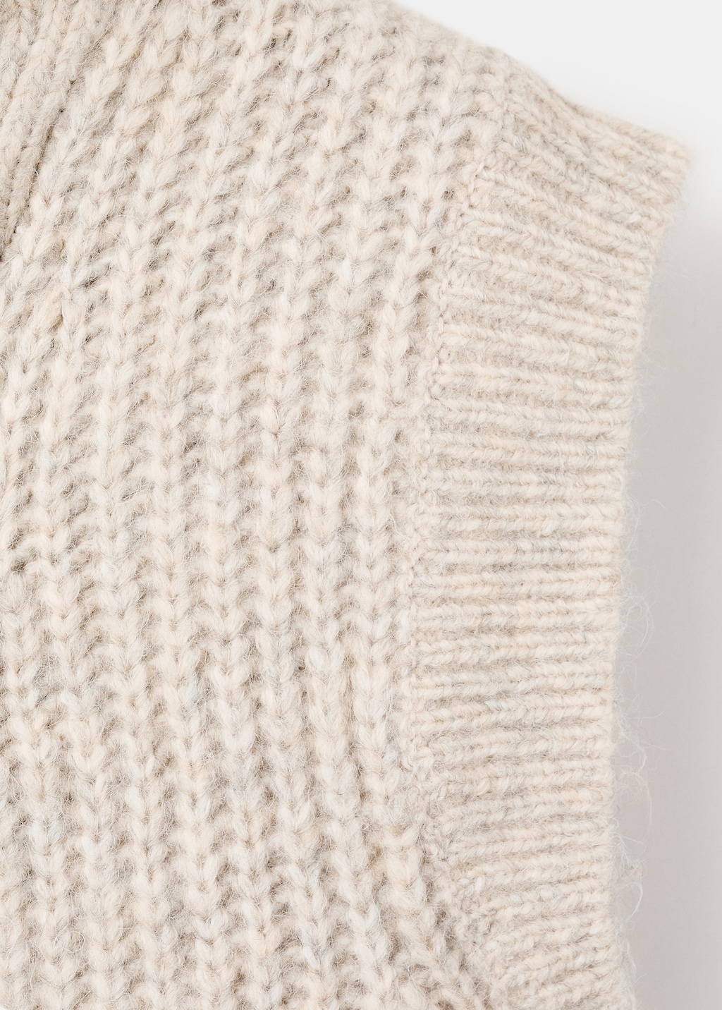 Perkins-neck knitted vest