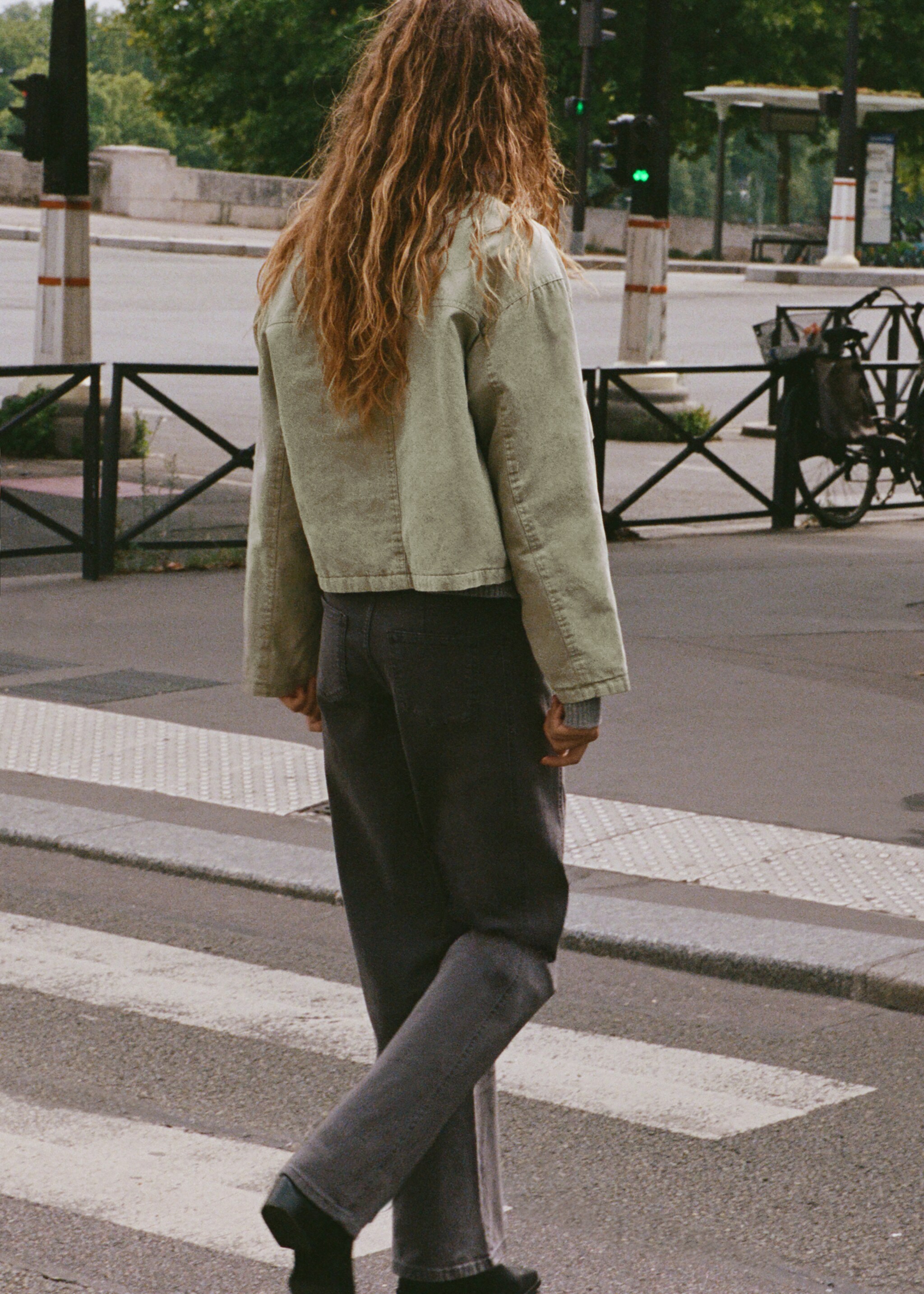 Button-down culotte jeans - Details of the article 5, Charcoal. Ref: 17056342-00.
