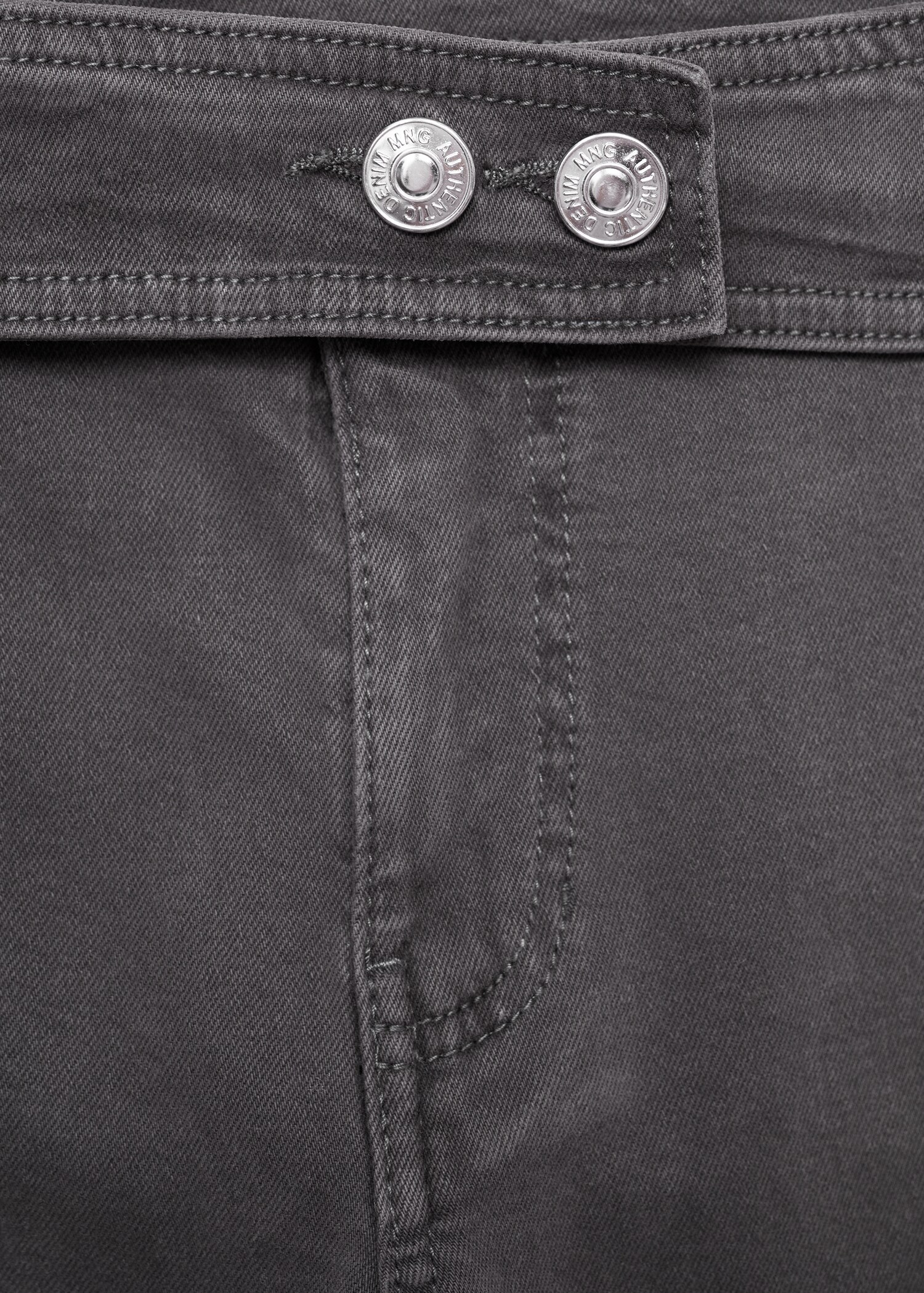 Jean style jupe-culotte boutons - Détail de l'article 8