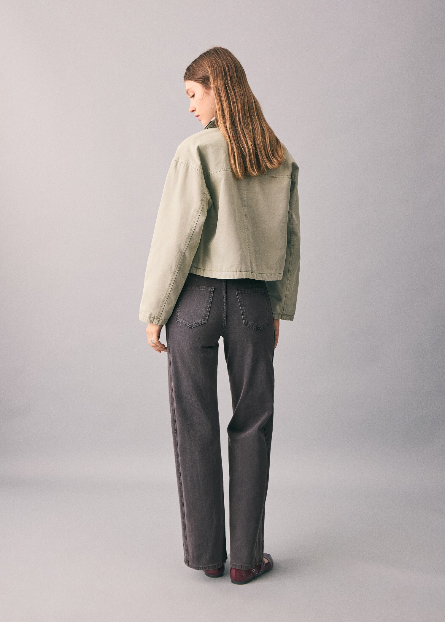 Straight jeans with belt - Reverse of the article